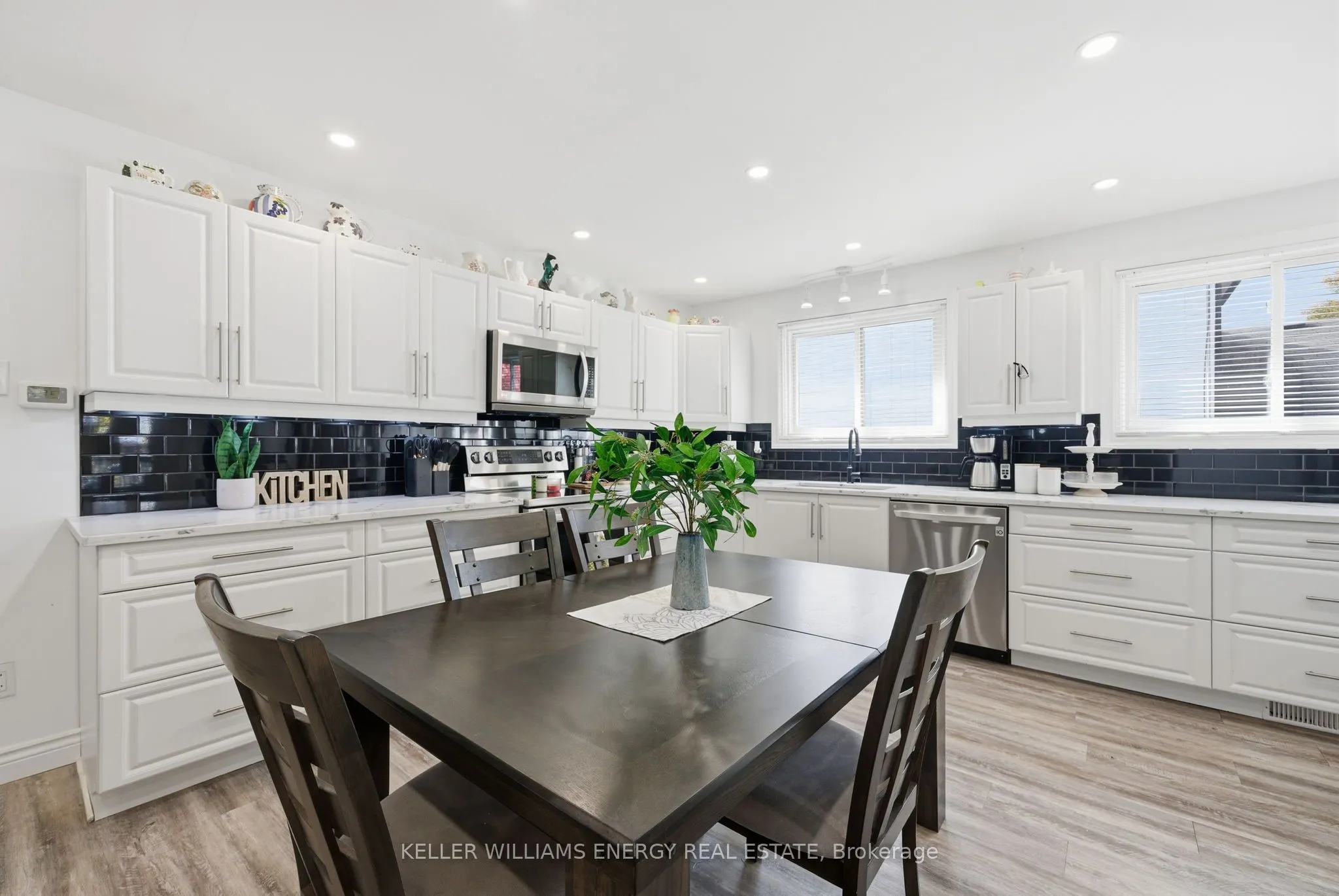 649 Berwick Crescent