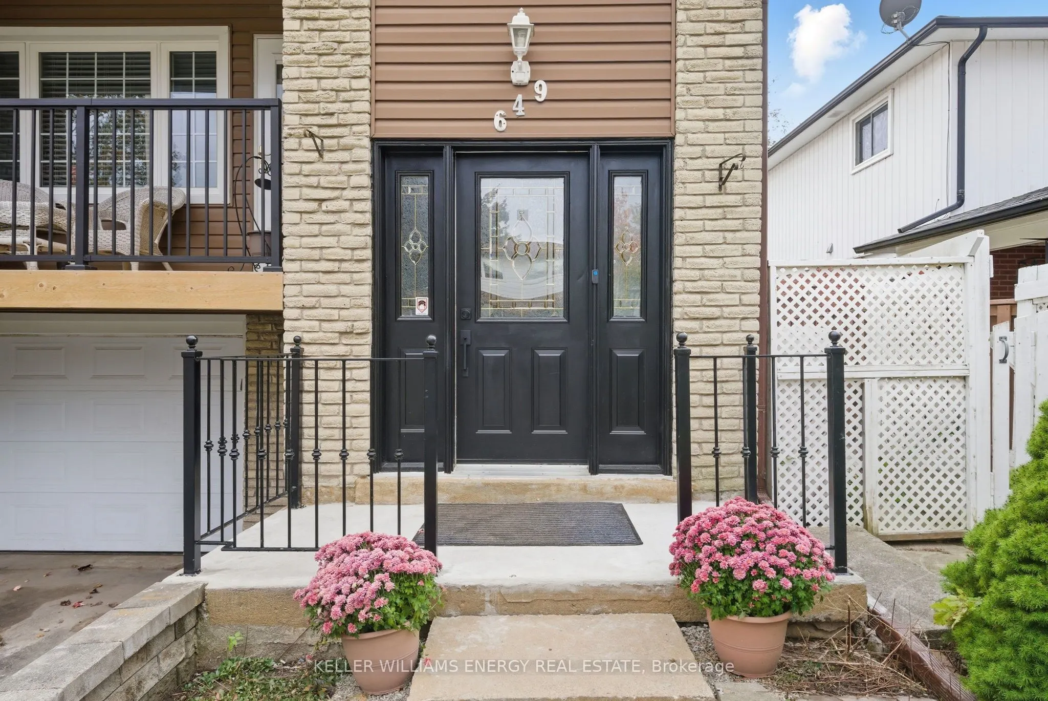 649 Berwick Crescent