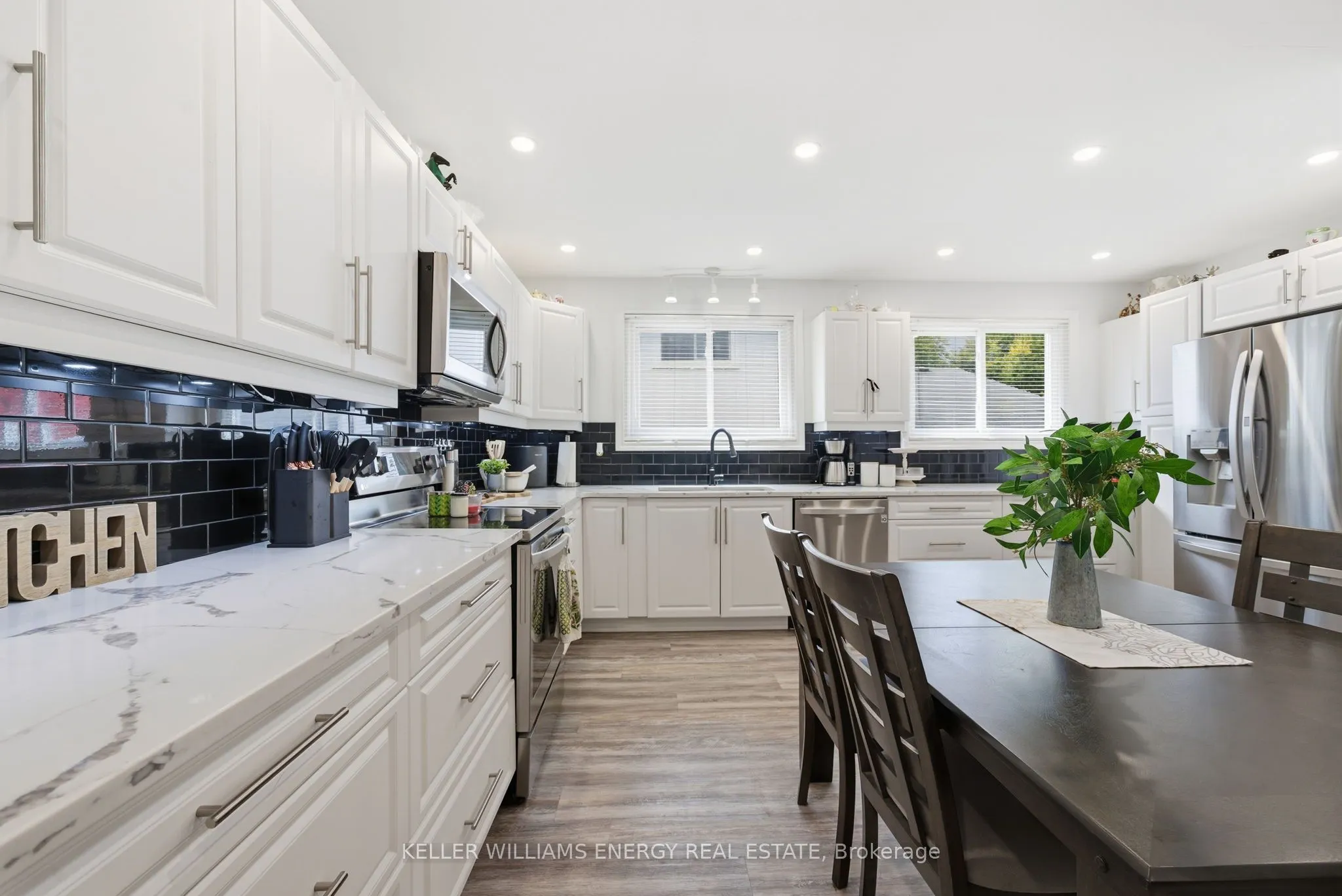 649 Berwick Crescent