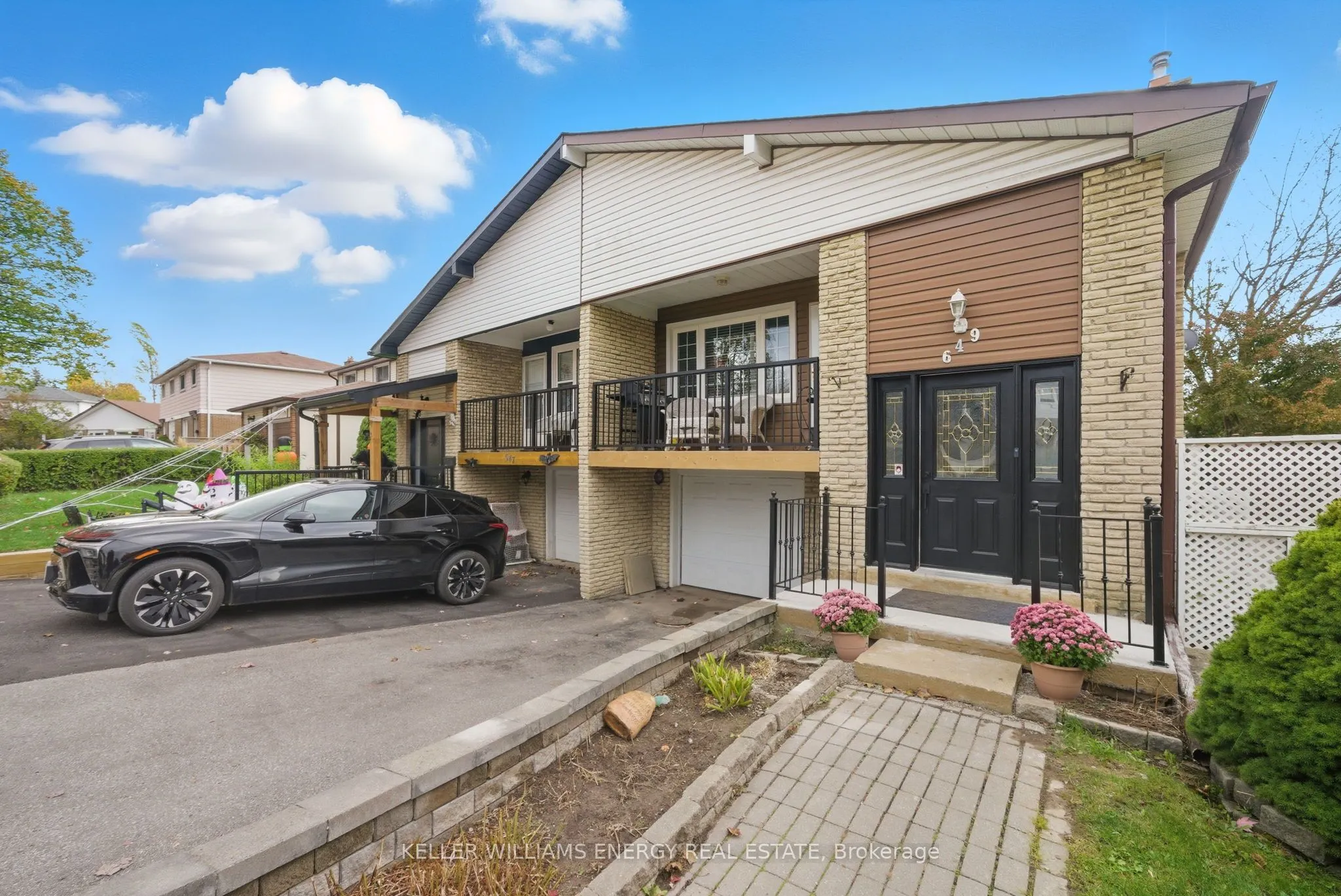 649 Berwick Crescent