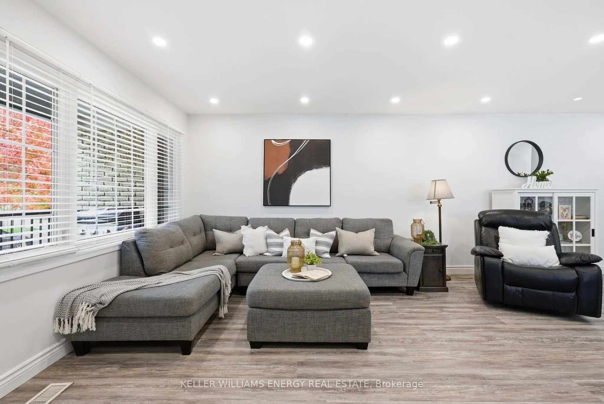 649 Berwick Crescent