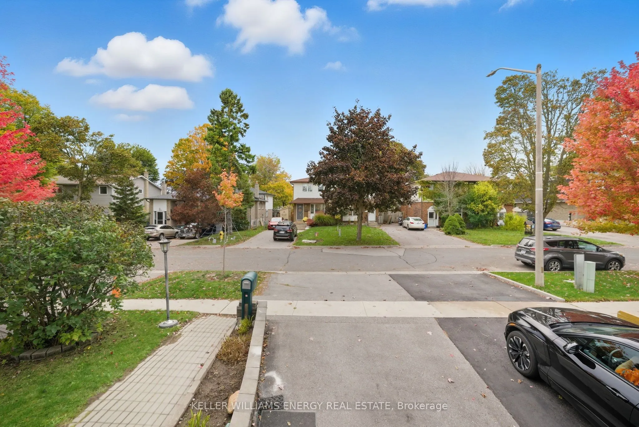 649 Berwick Crescent