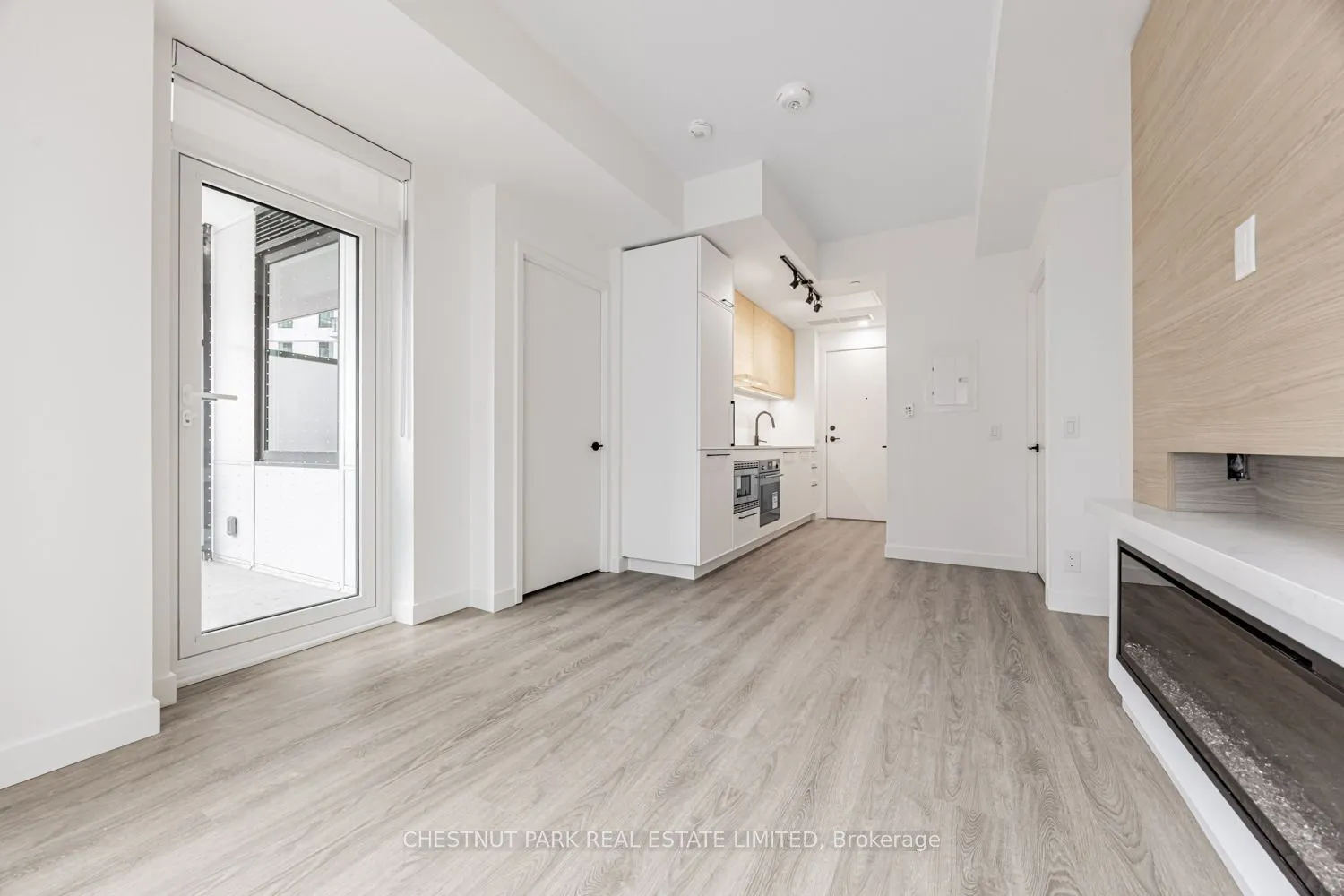1050 Eastern Avenue, #402