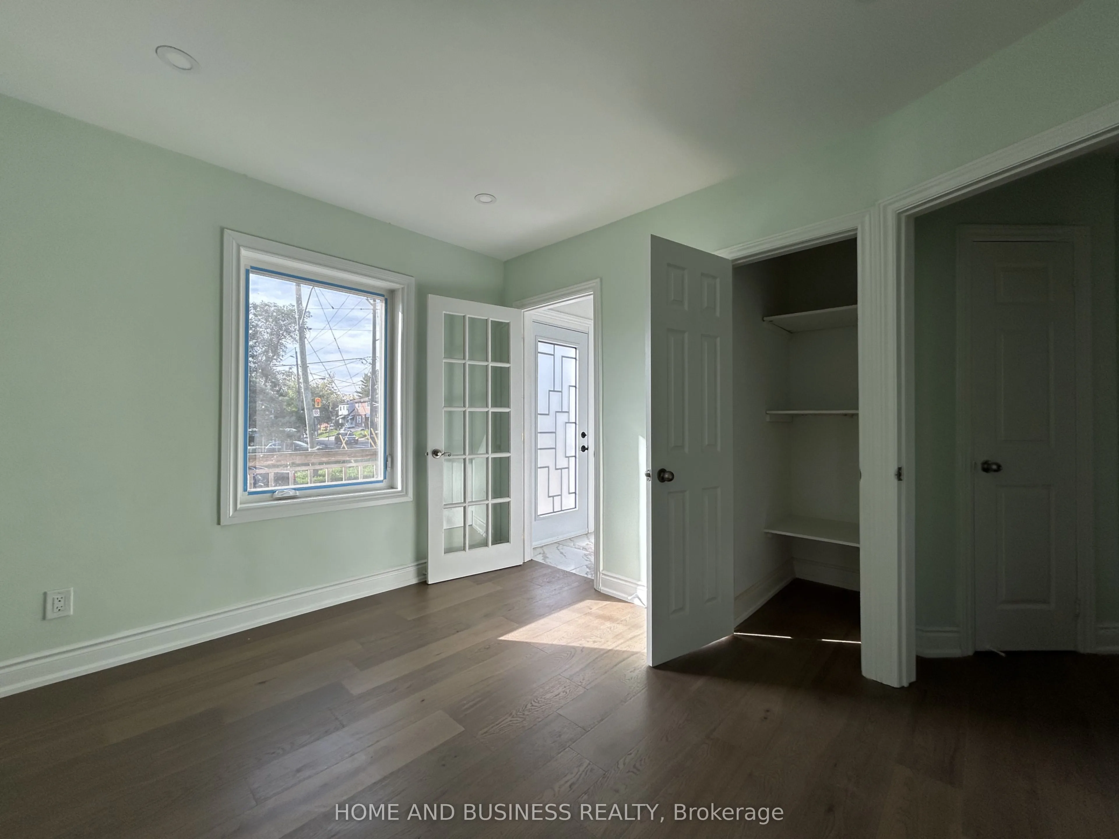 35 Mack Avenue