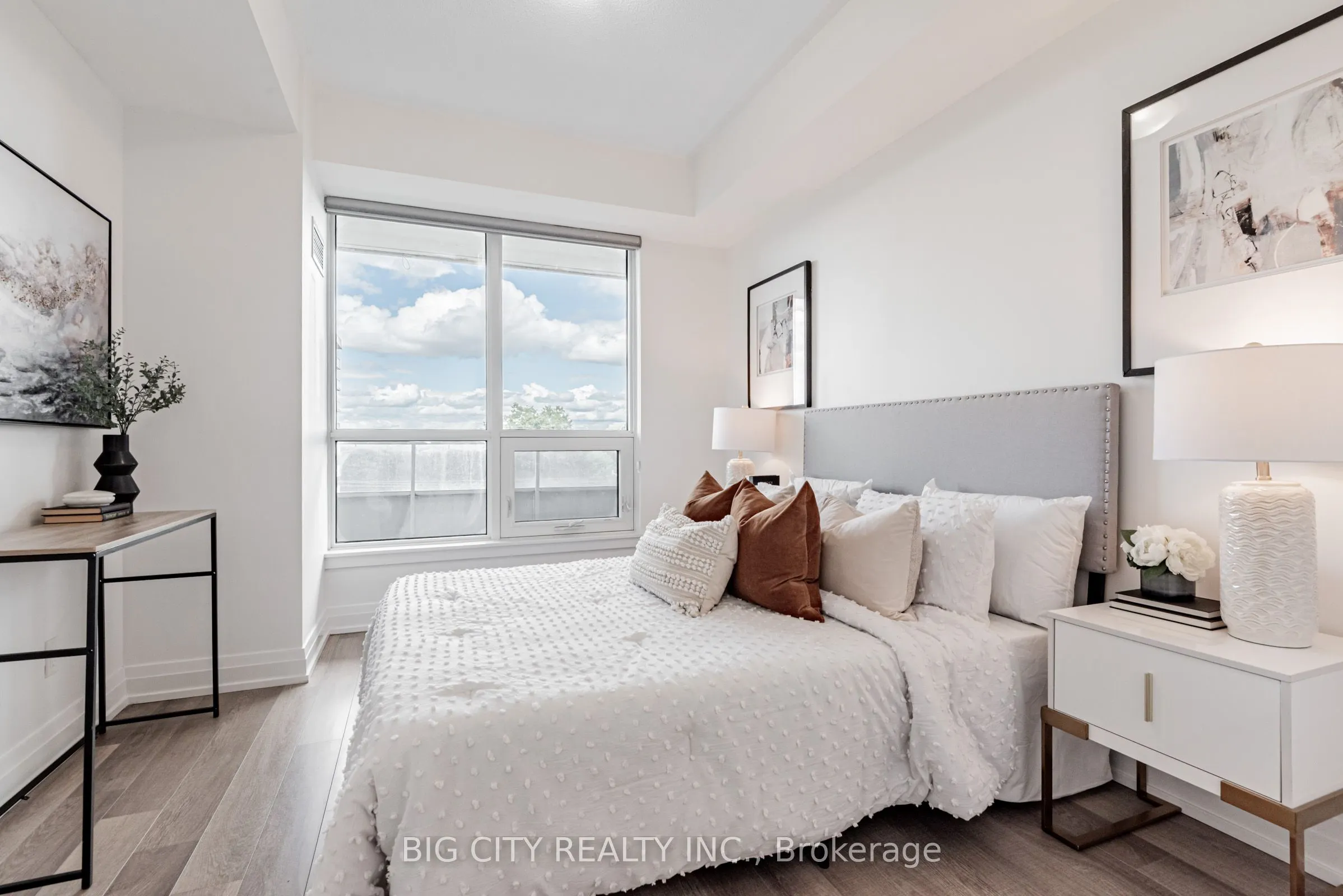 3121 Sheppard Avenue E, #611