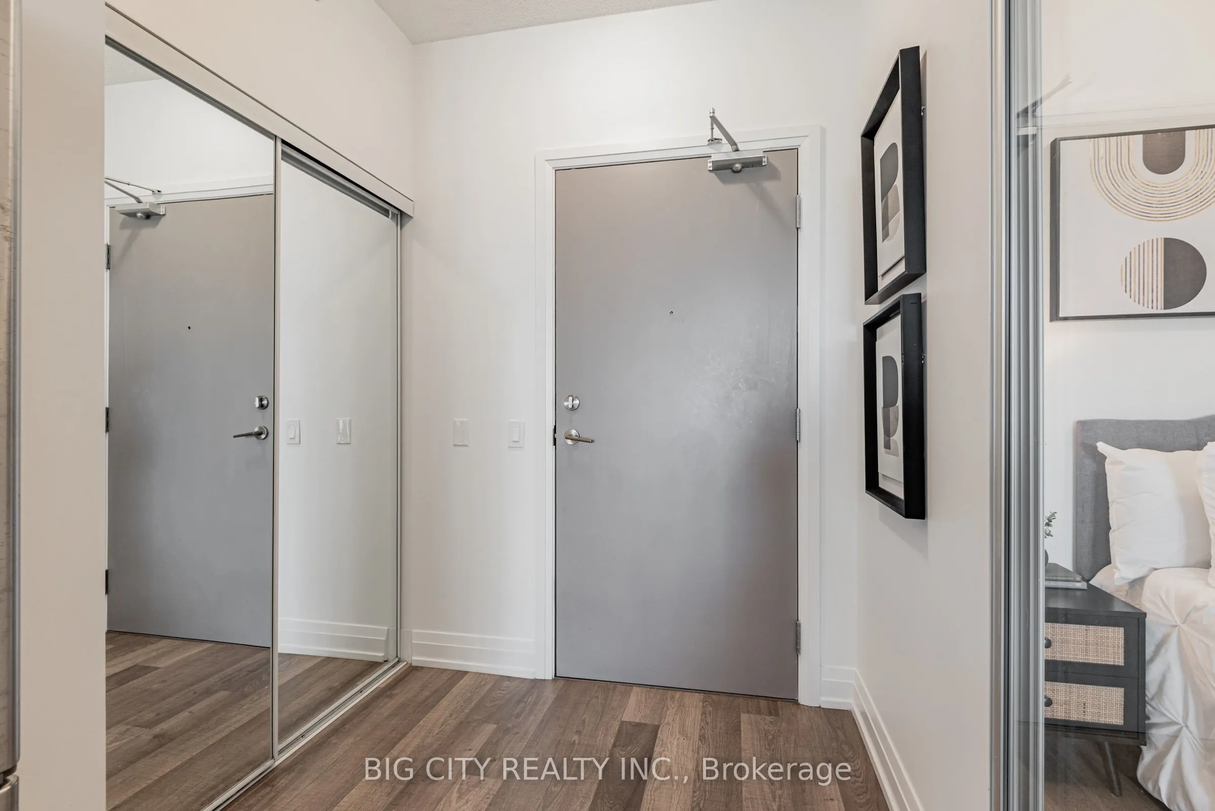 3121 Sheppard Avenue E, #611