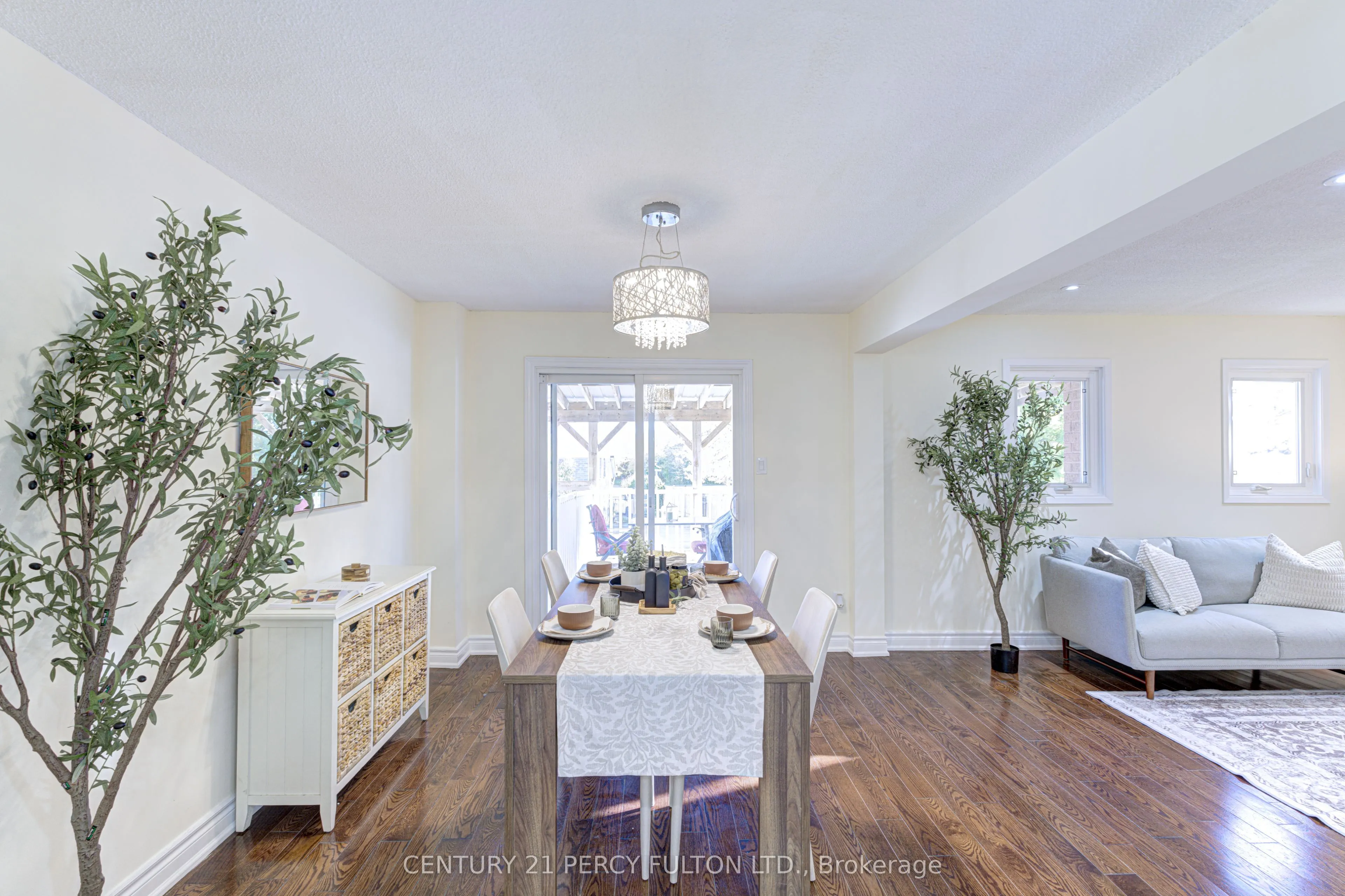 105 Clements Road W