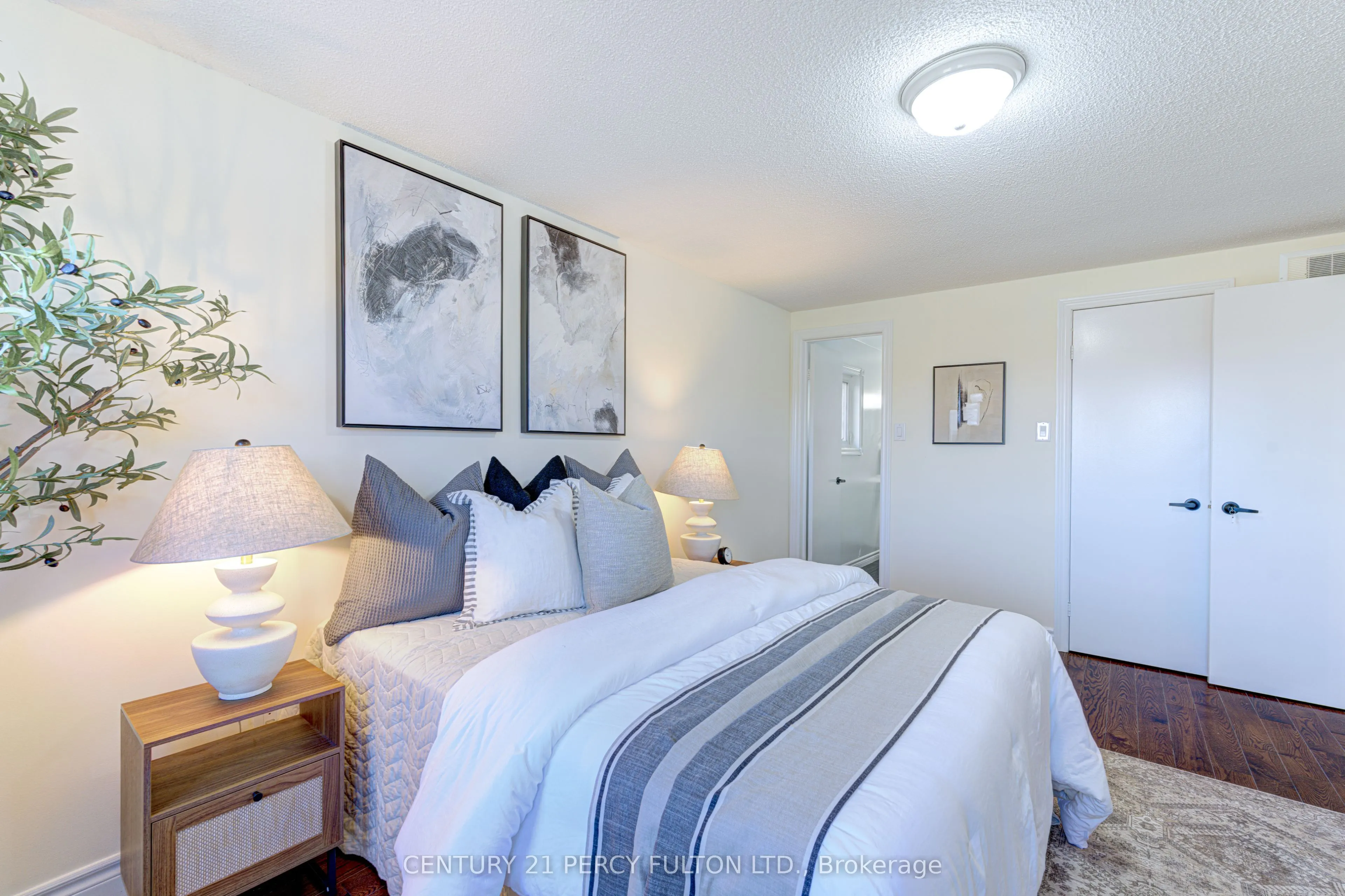 105 Clements Road W