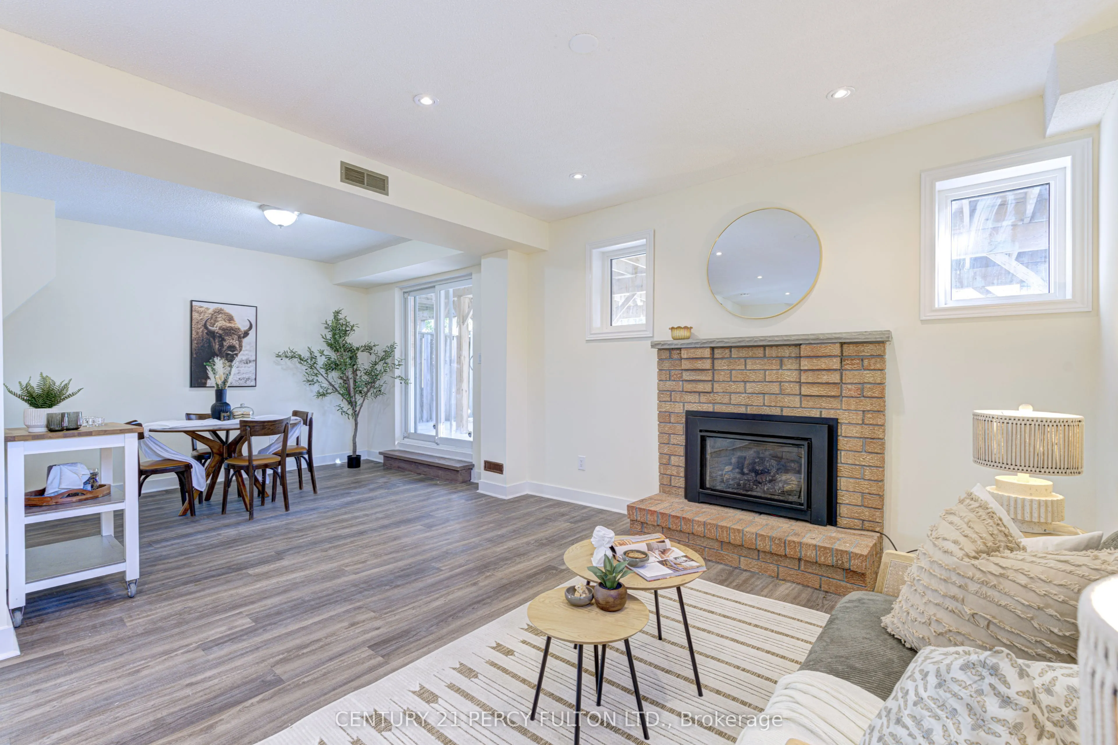 105 Clements Road W