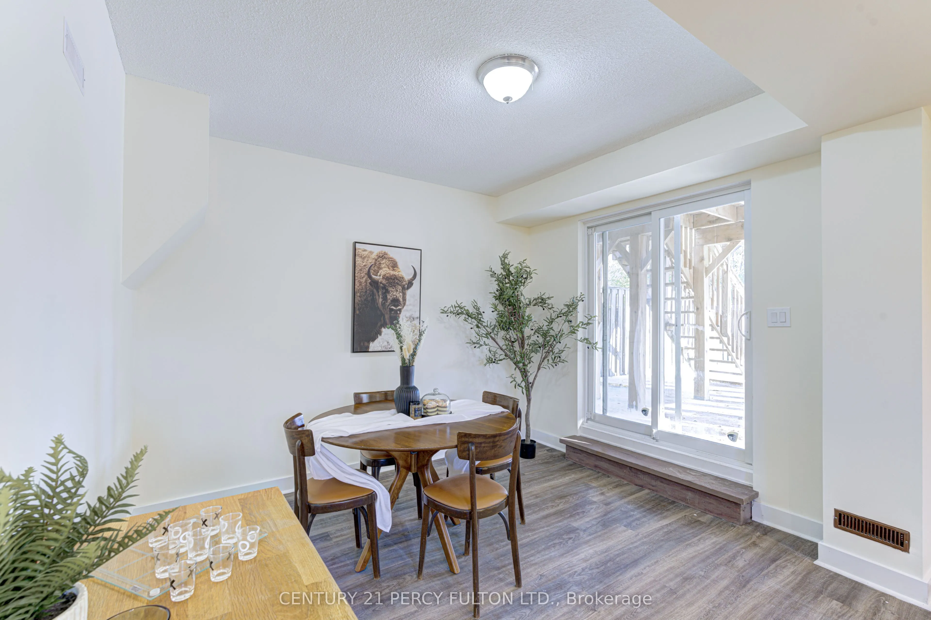 105 Clements Road W