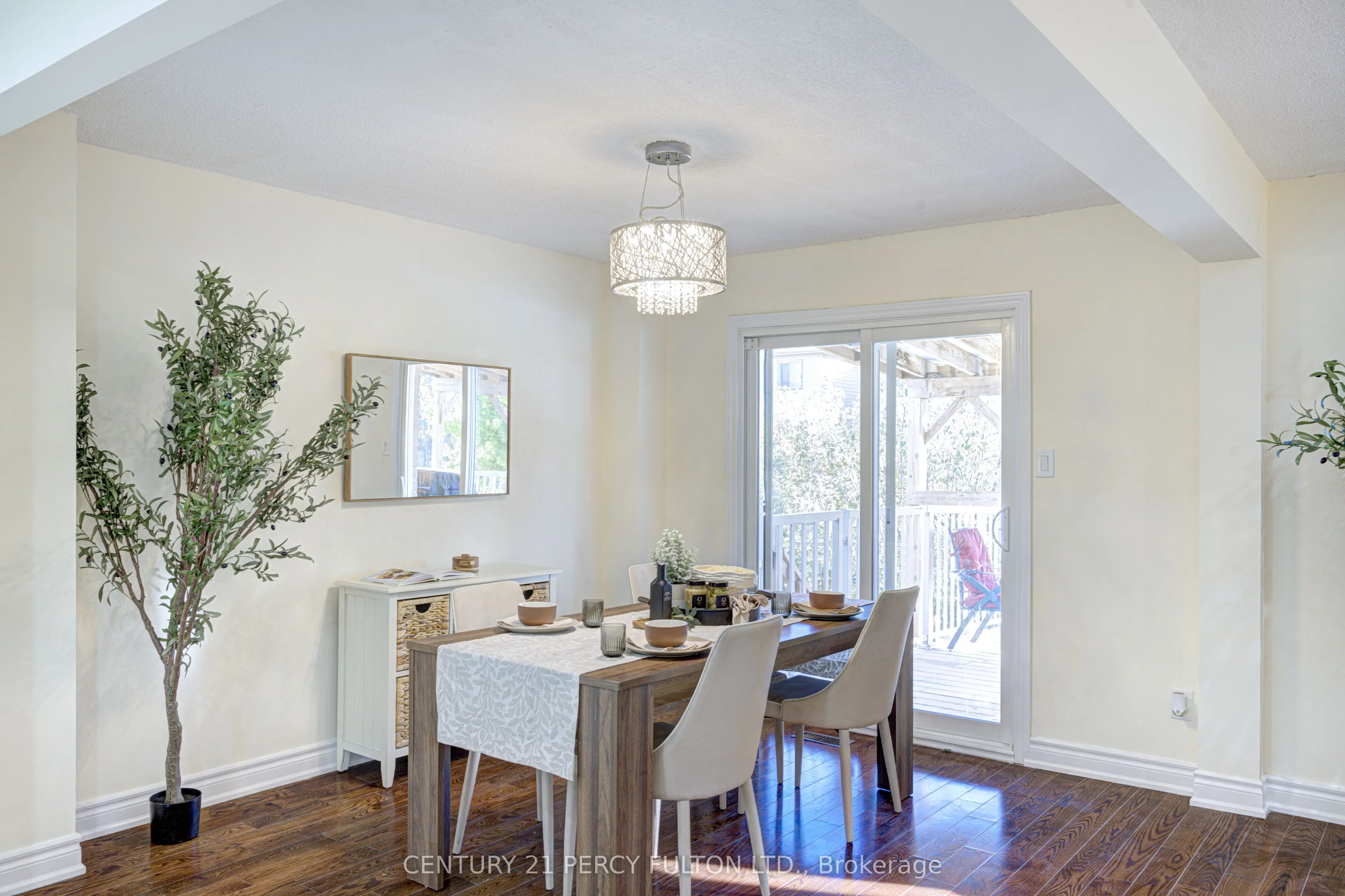 105 Clements Road W