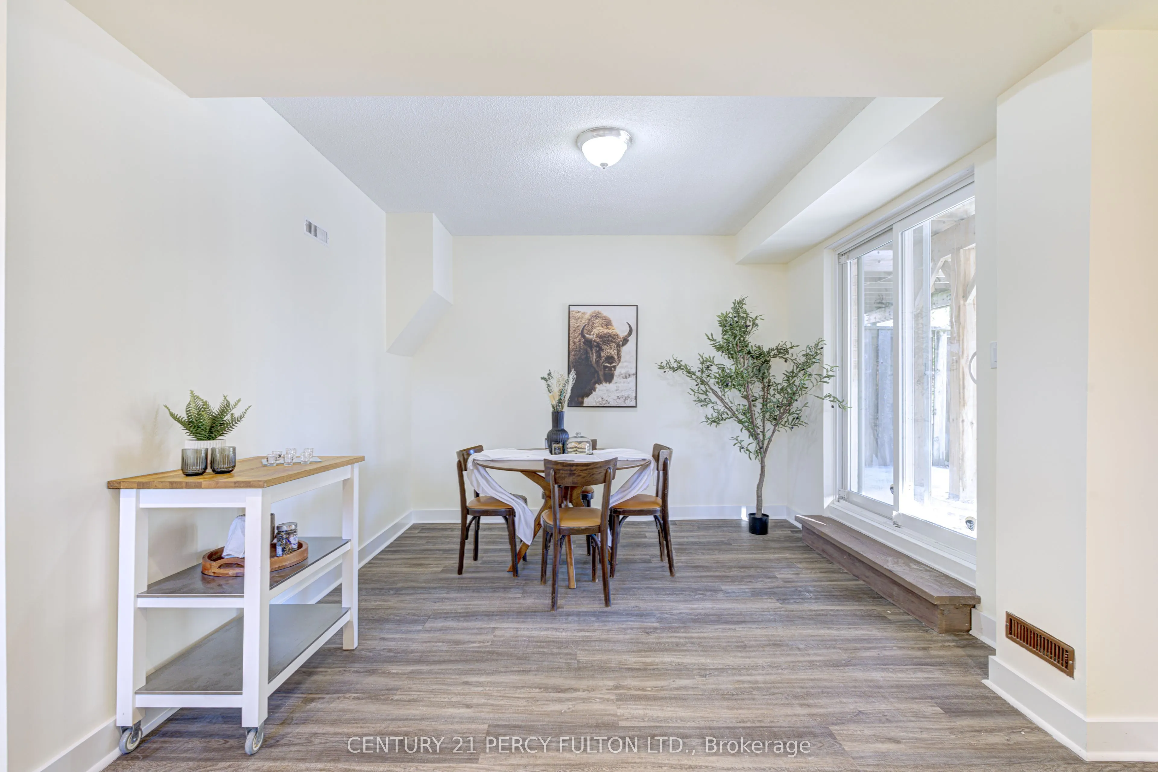 105 Clements Road W