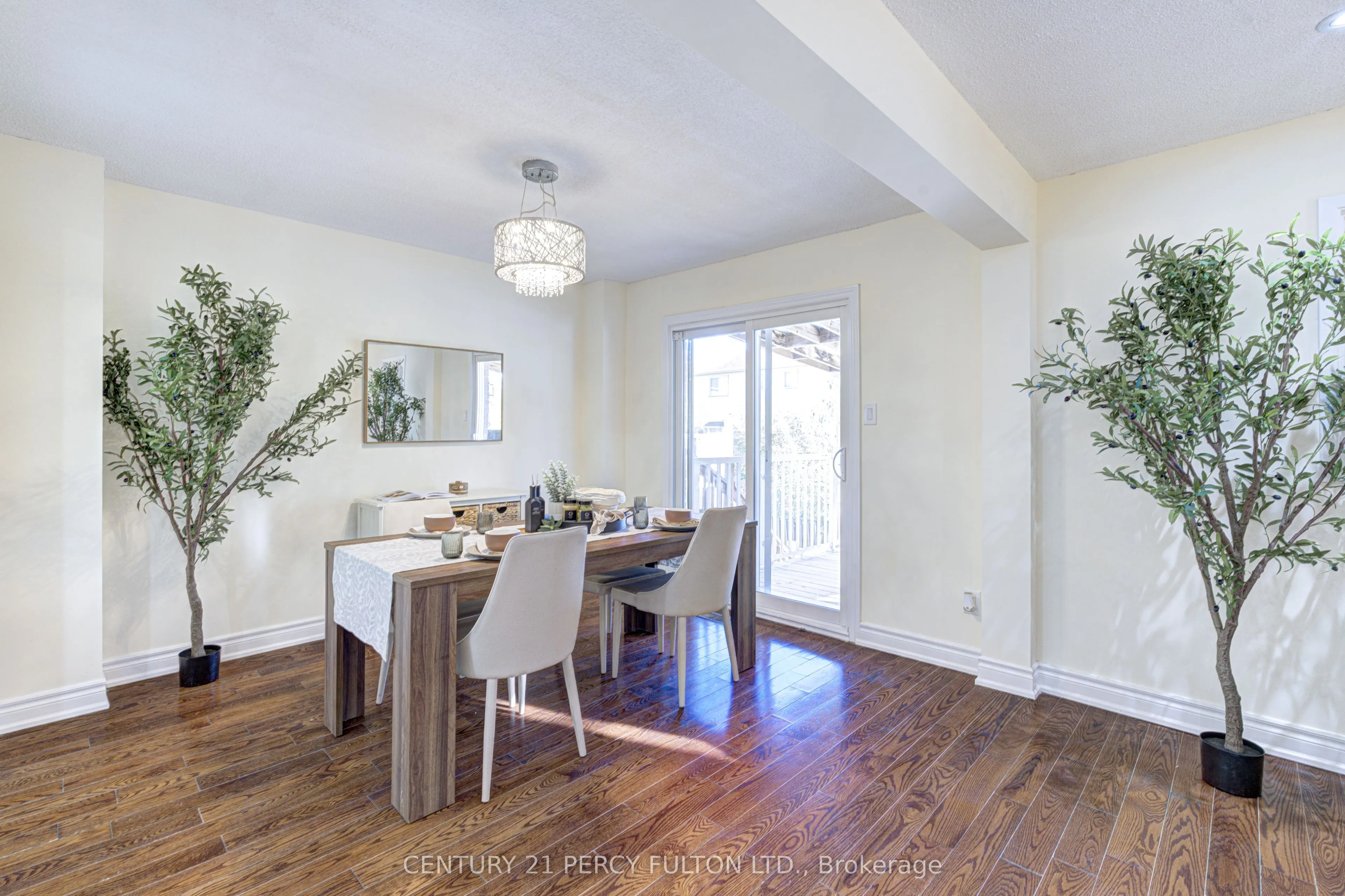 105 Clements Road W