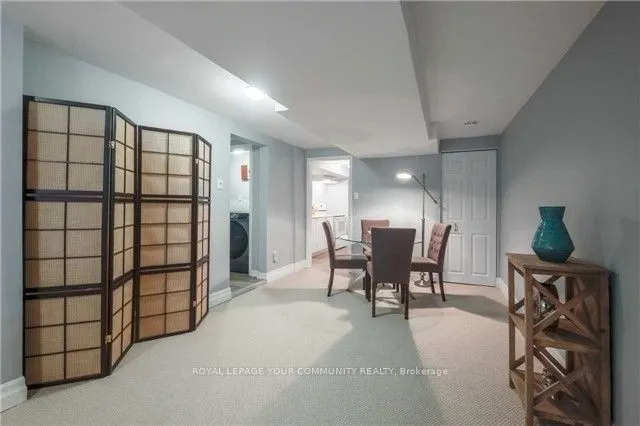 52 Tweedrock Crescent, #Basement
