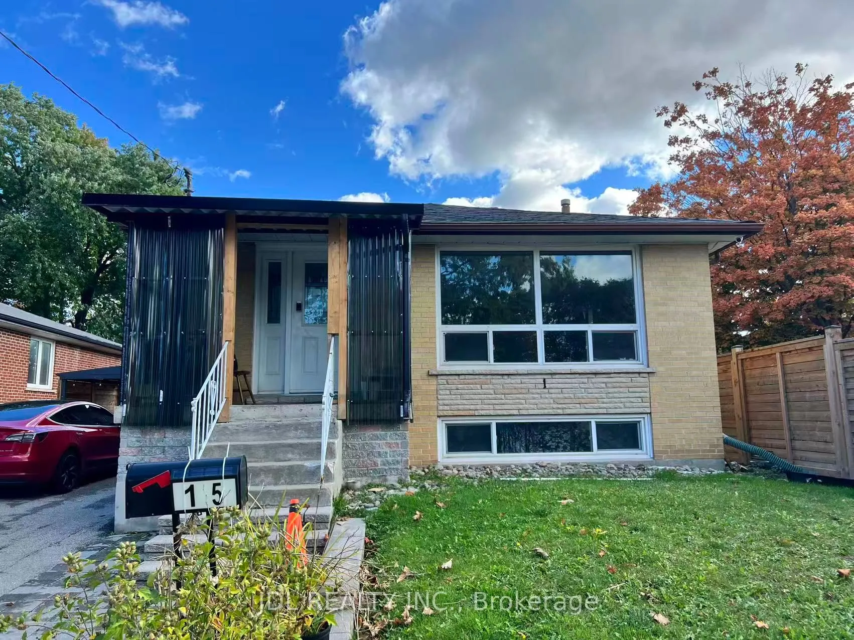 15 Summerglade Drive