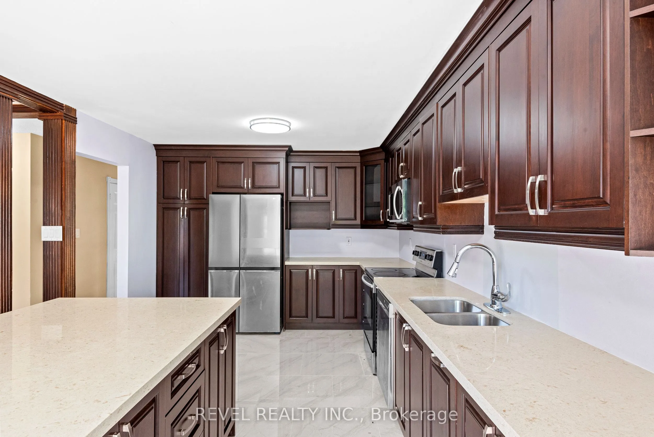 1005 Sandcliff Drive, #Main