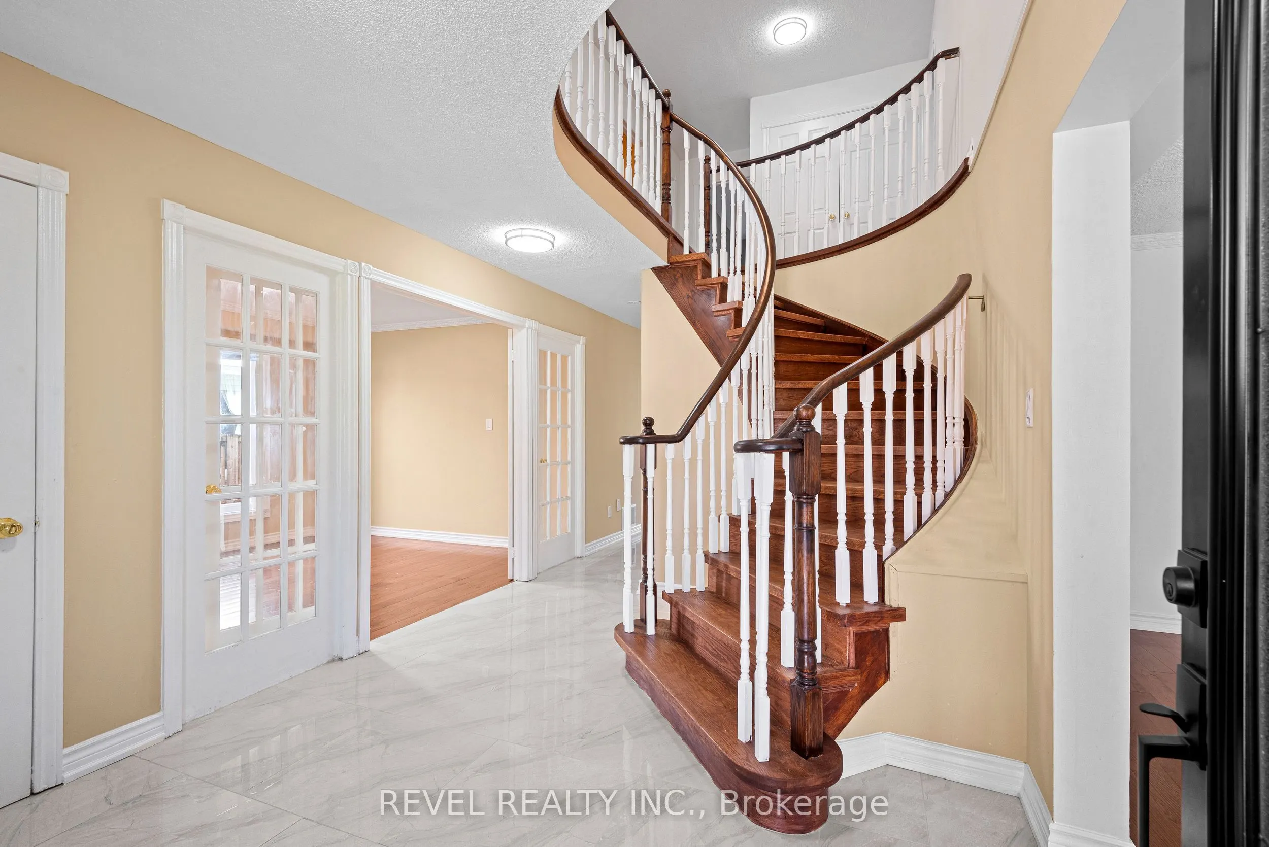 1005 Sandcliff Drive, #Main