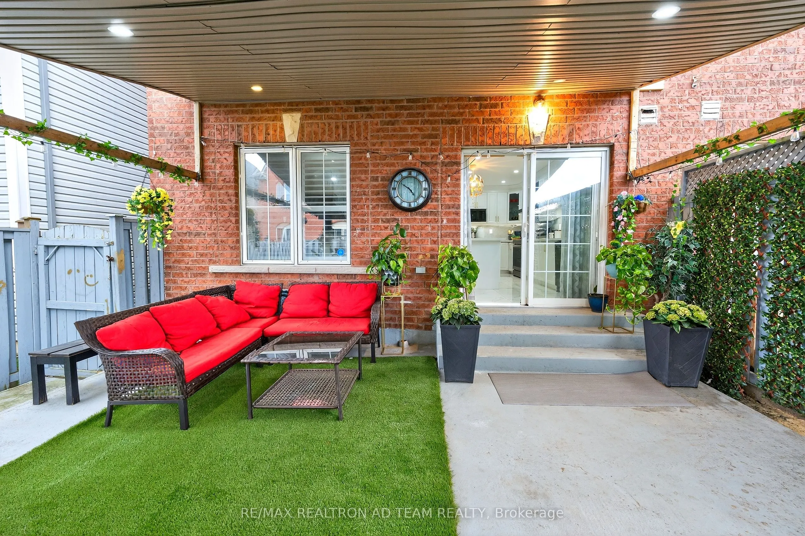 13 Carpendale Crescent