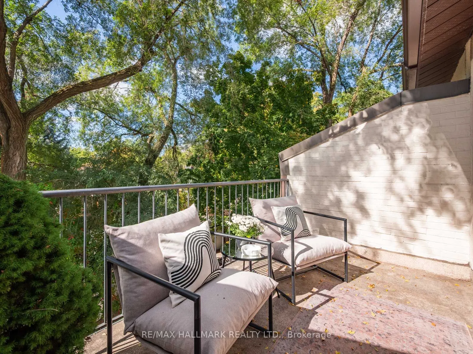 66 Boultbee Avenue, #2