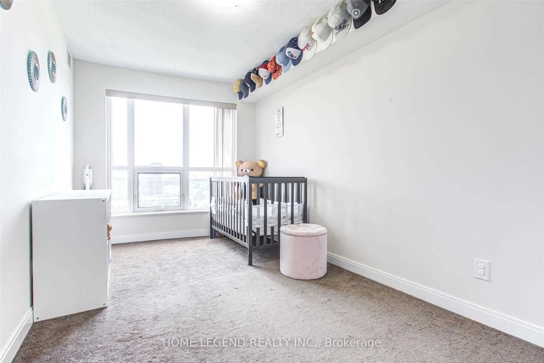 151 Village Green Square, #1706