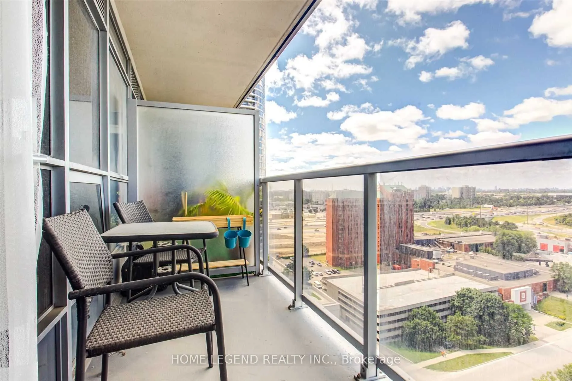 151 Village Green Square, #1706