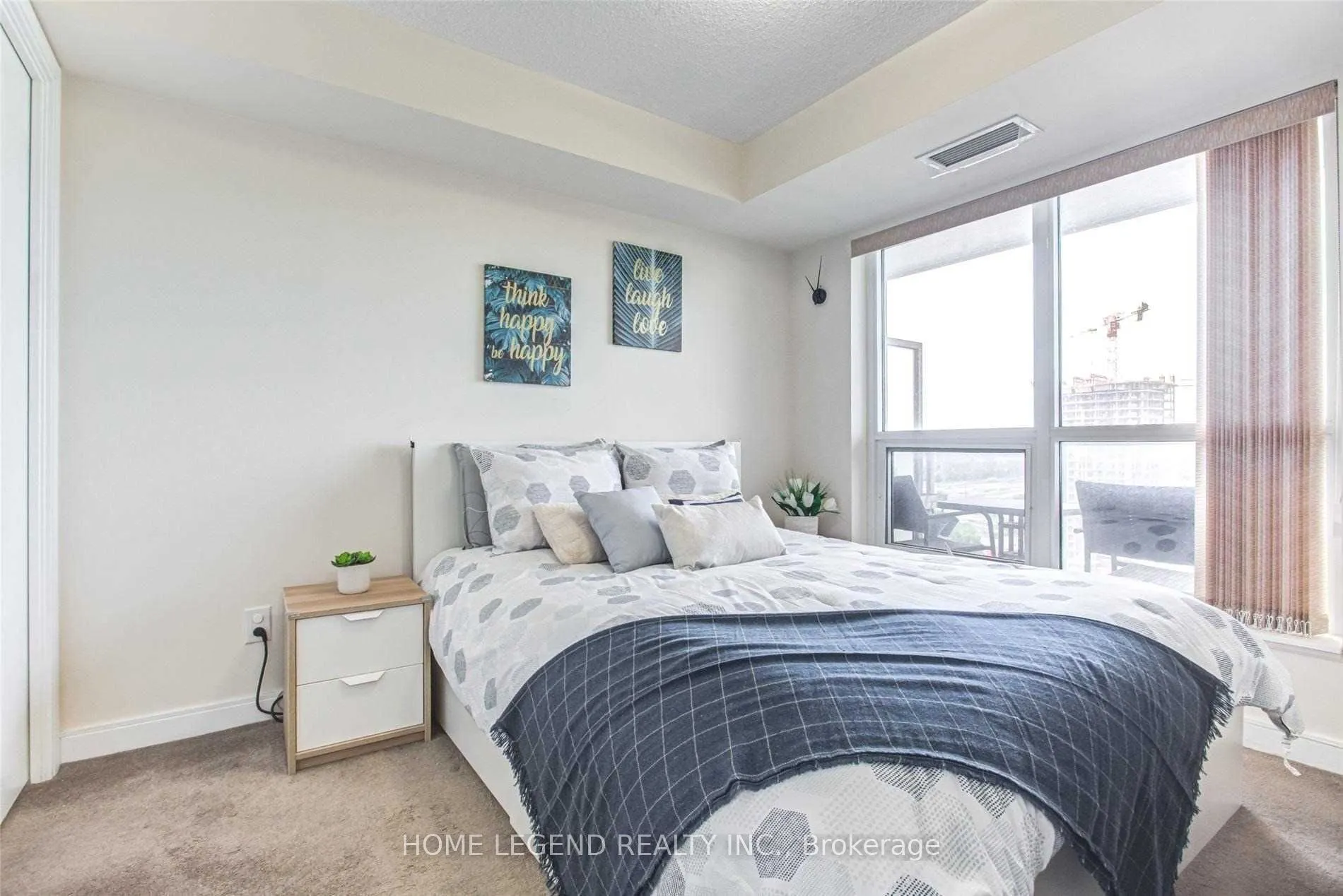 151 Village Green Square, #1706