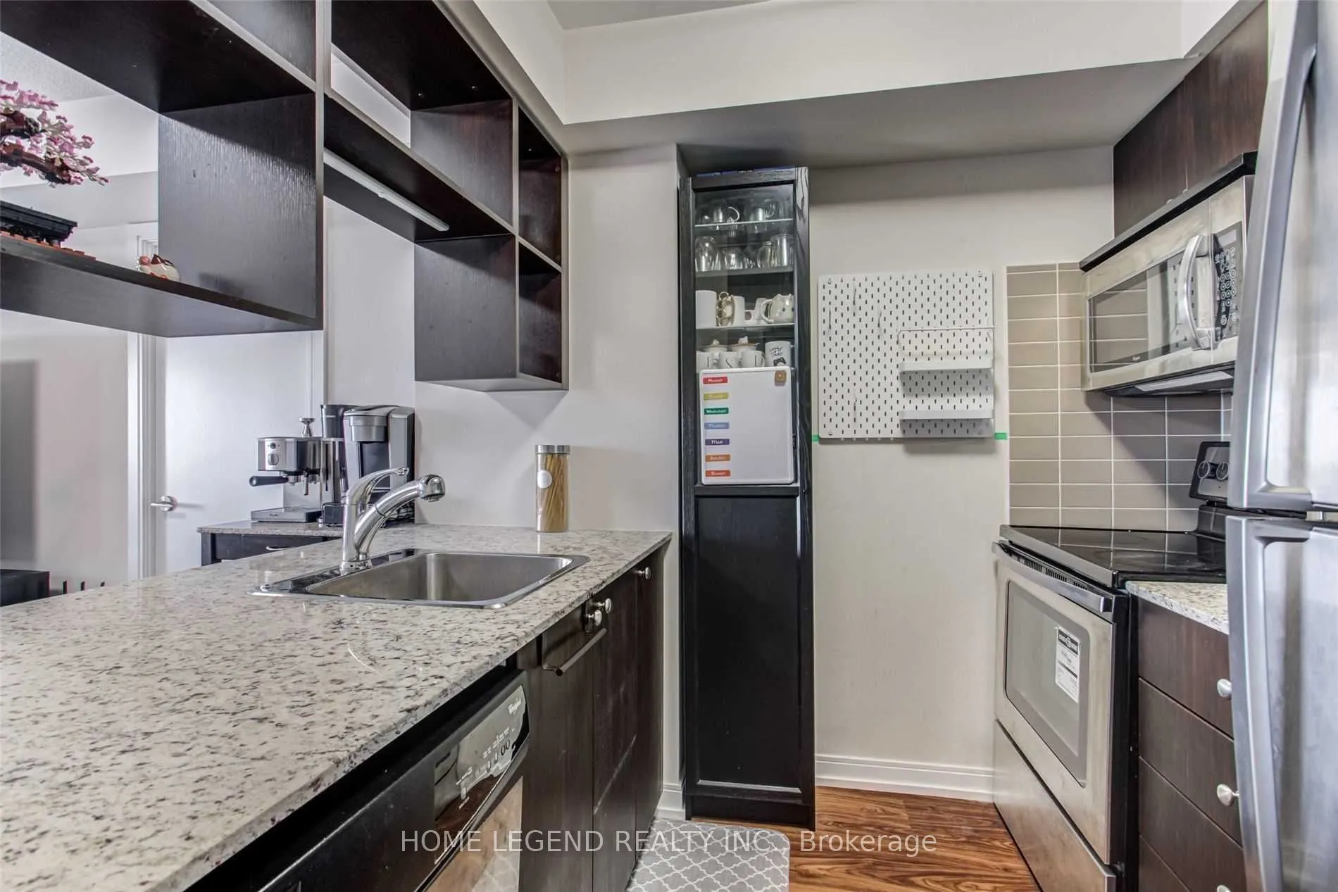 151 Village Green Square, #1706