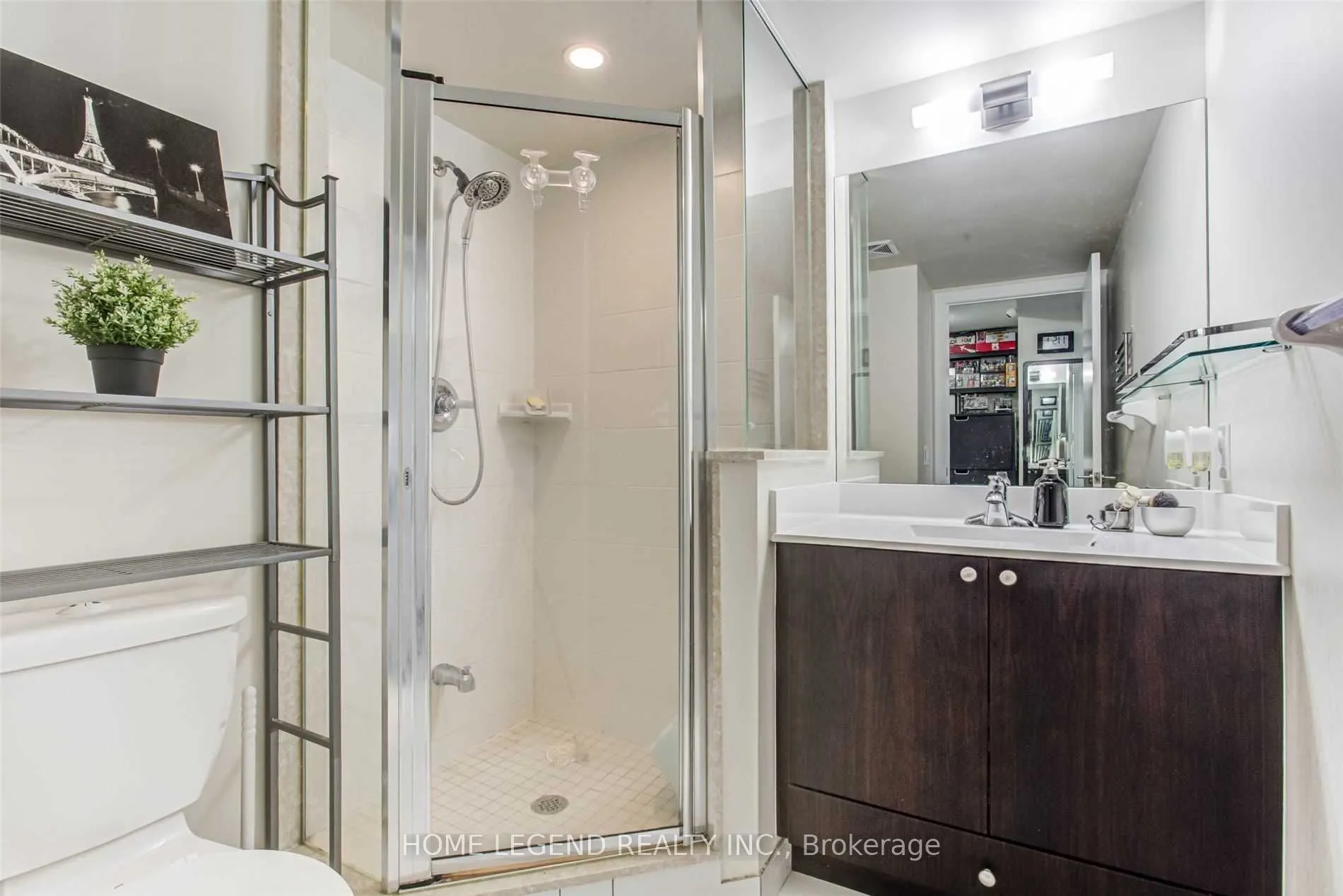 151 Village Green Square, #1706