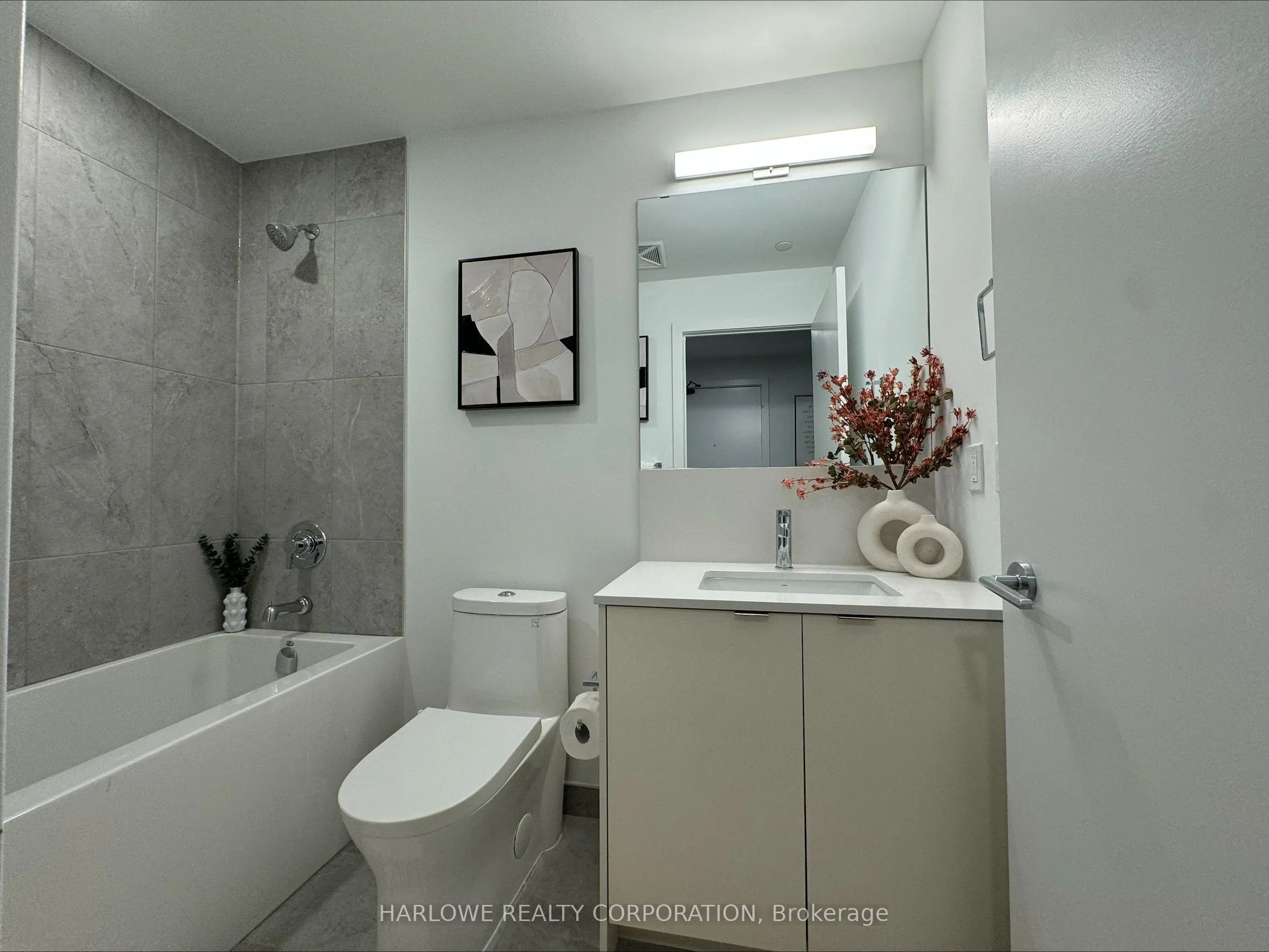 1606 Charles Street, #403 A