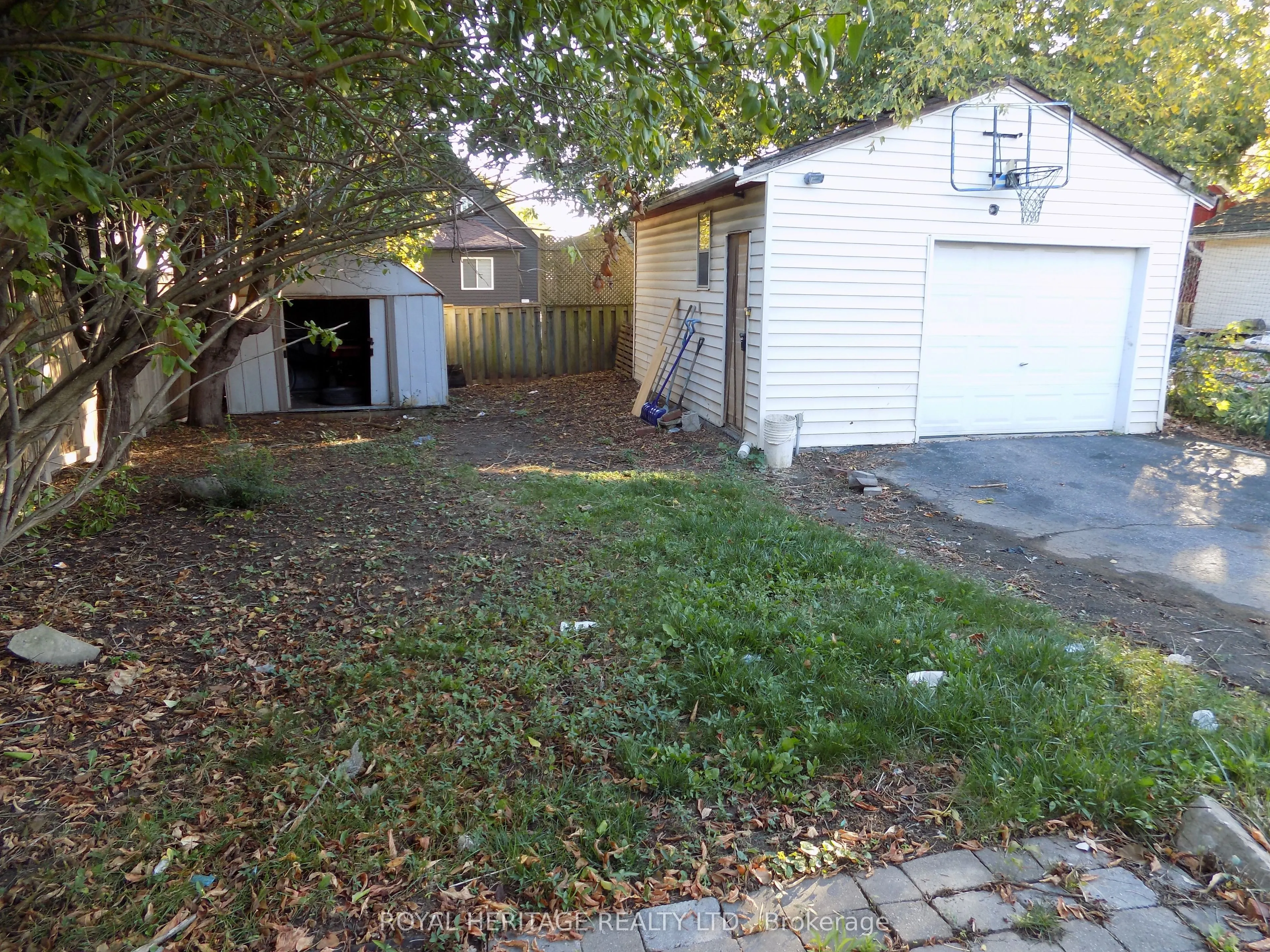 535 Montrave Avenue