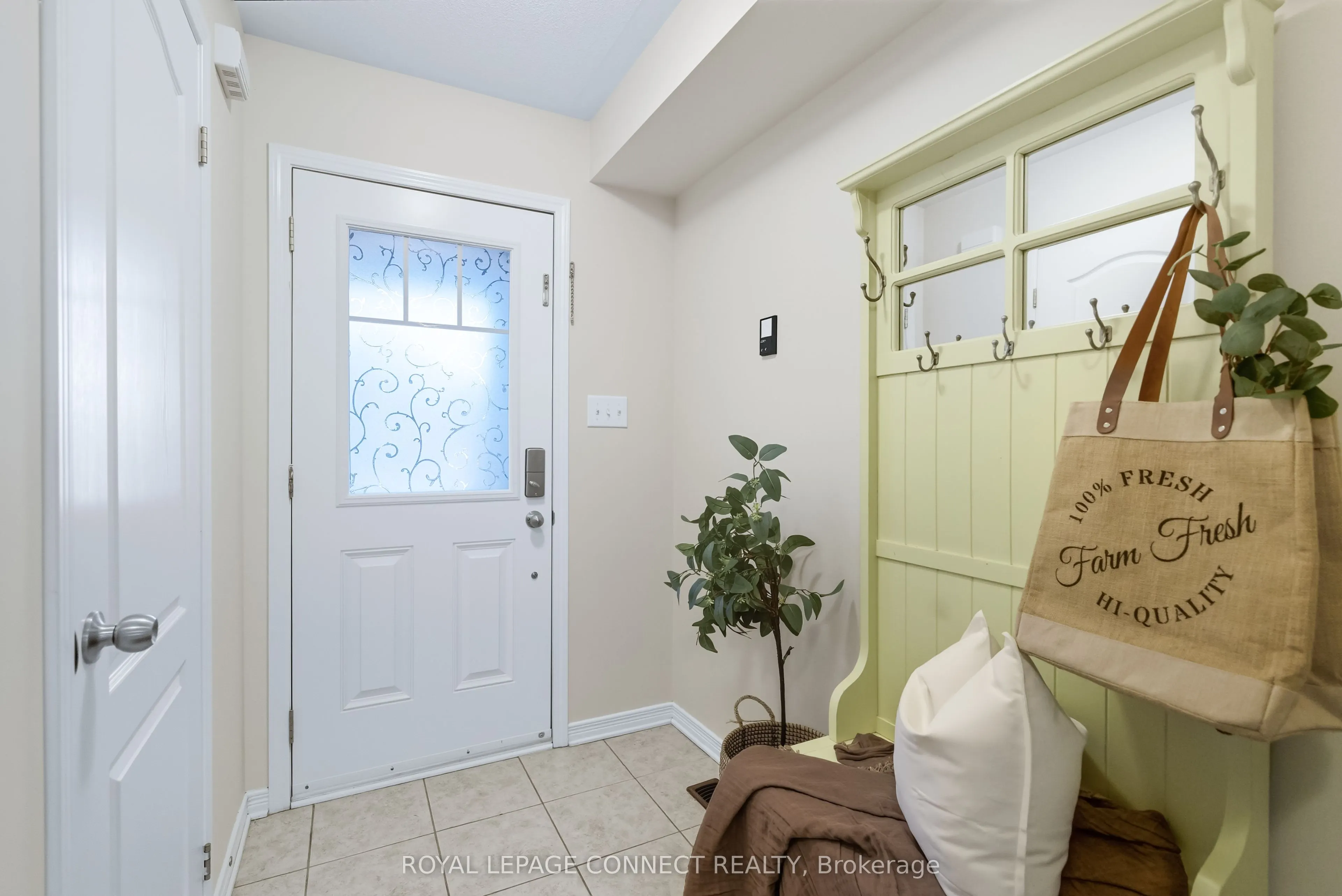 1640 Grandview Street N, #18