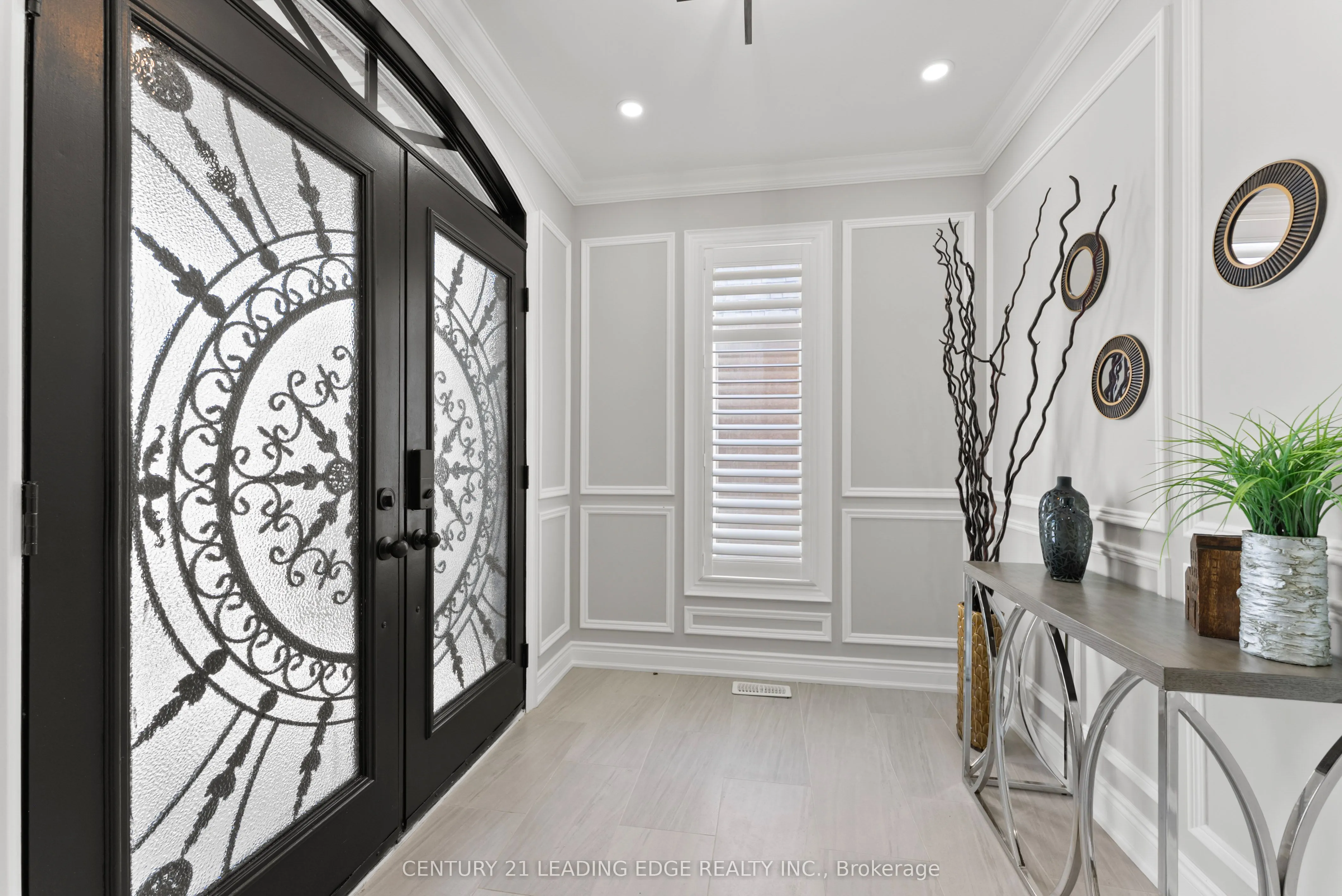 66 Chatterson Street, #Main & 2nd floor