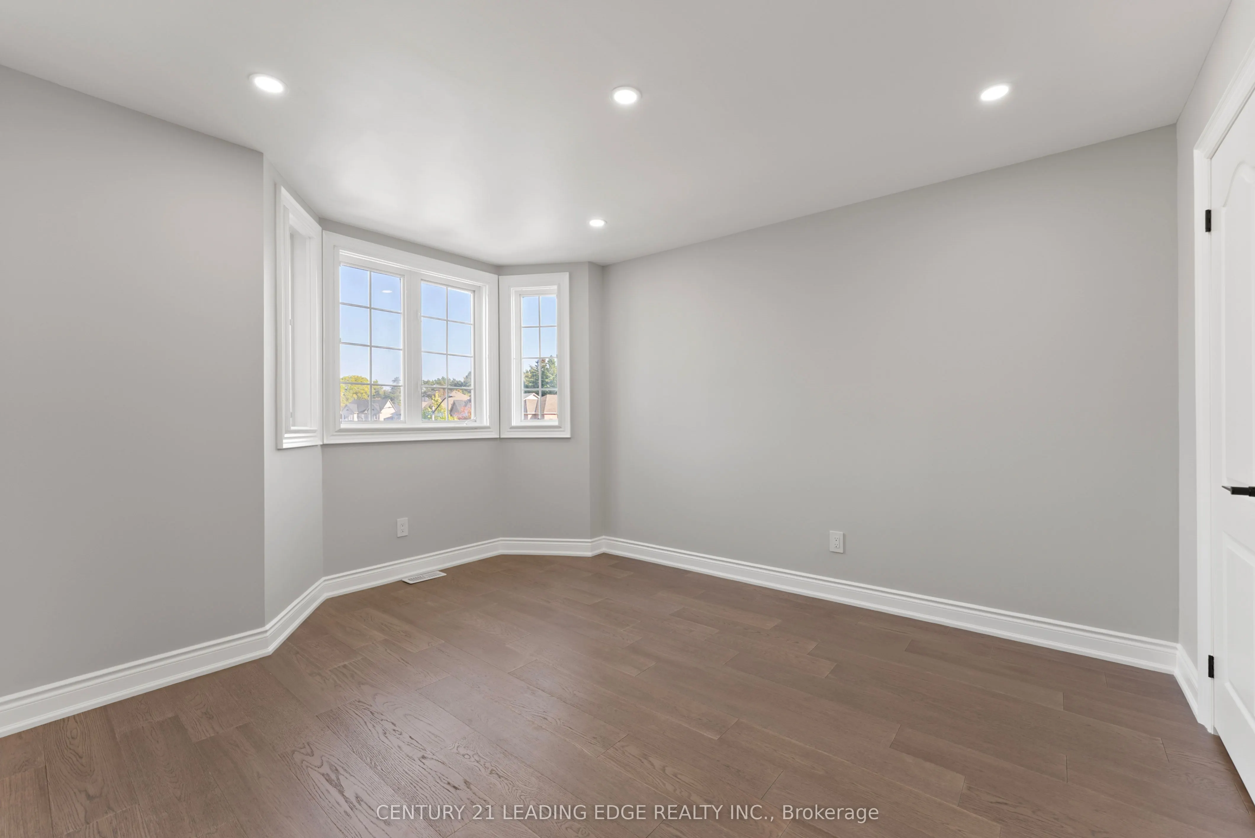 66 Chatterson Street, #Main & 2nd floor