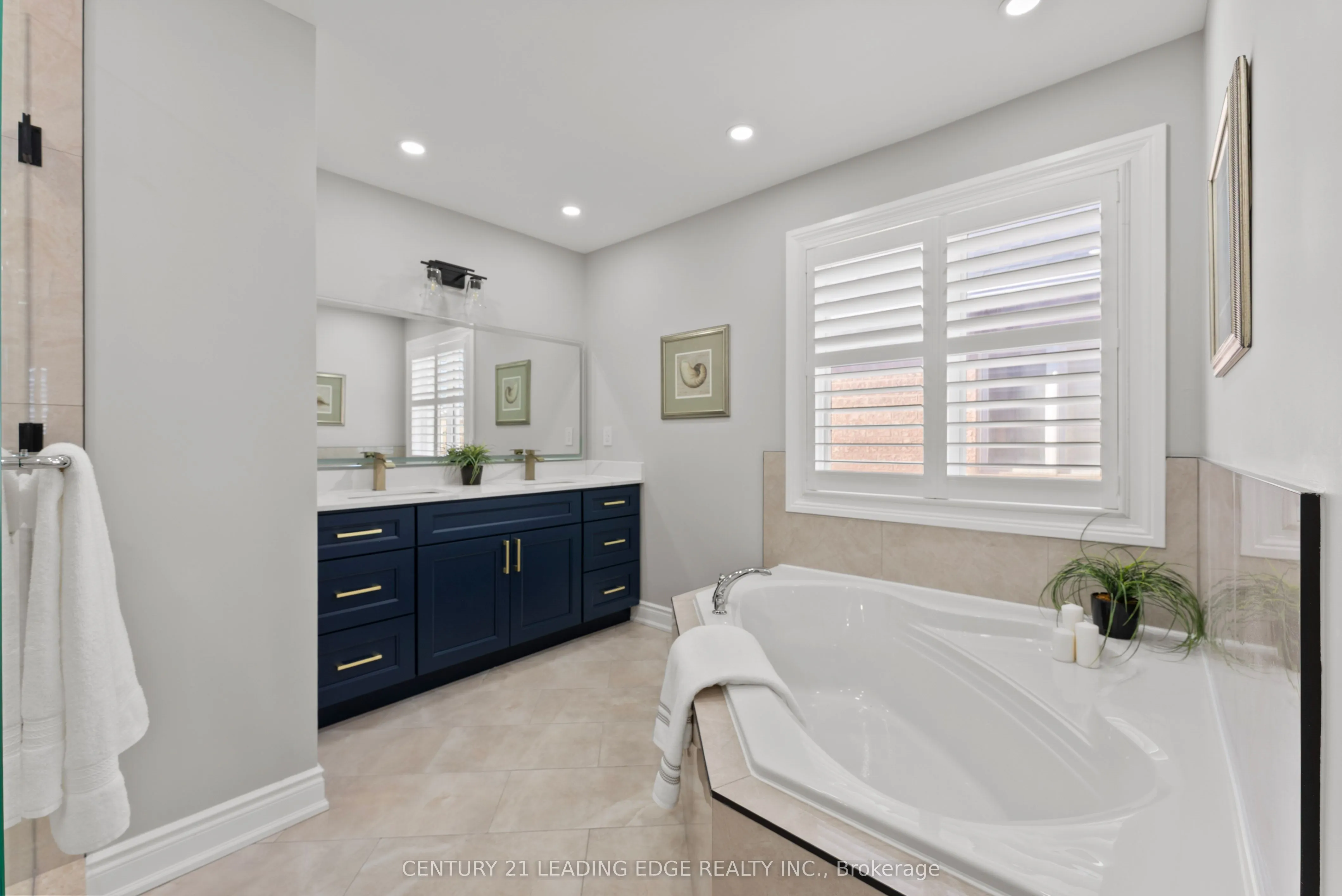 66 Chatterson Street, #Main & 2nd floor
