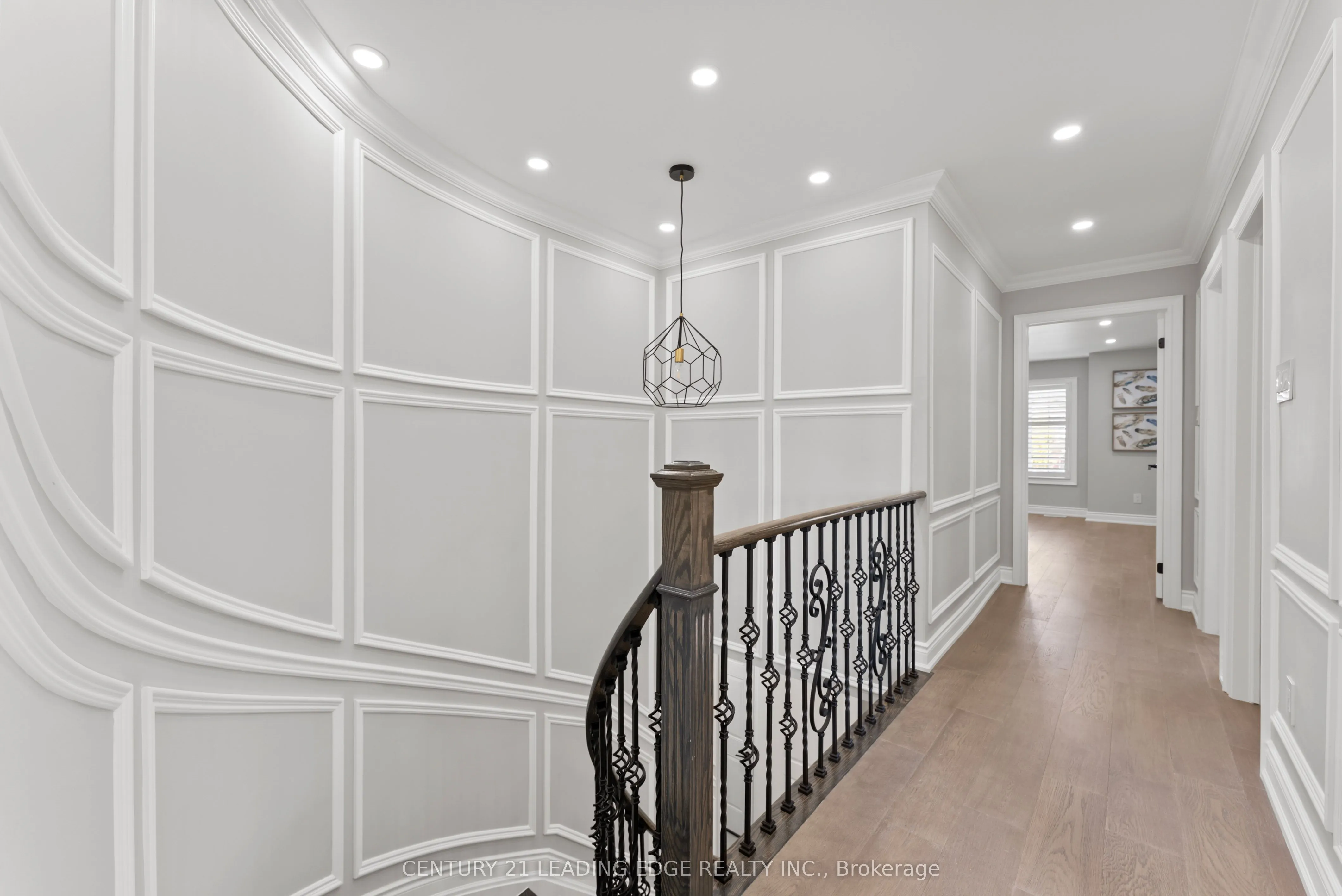 66 Chatterson Street, #Main & 2nd floor