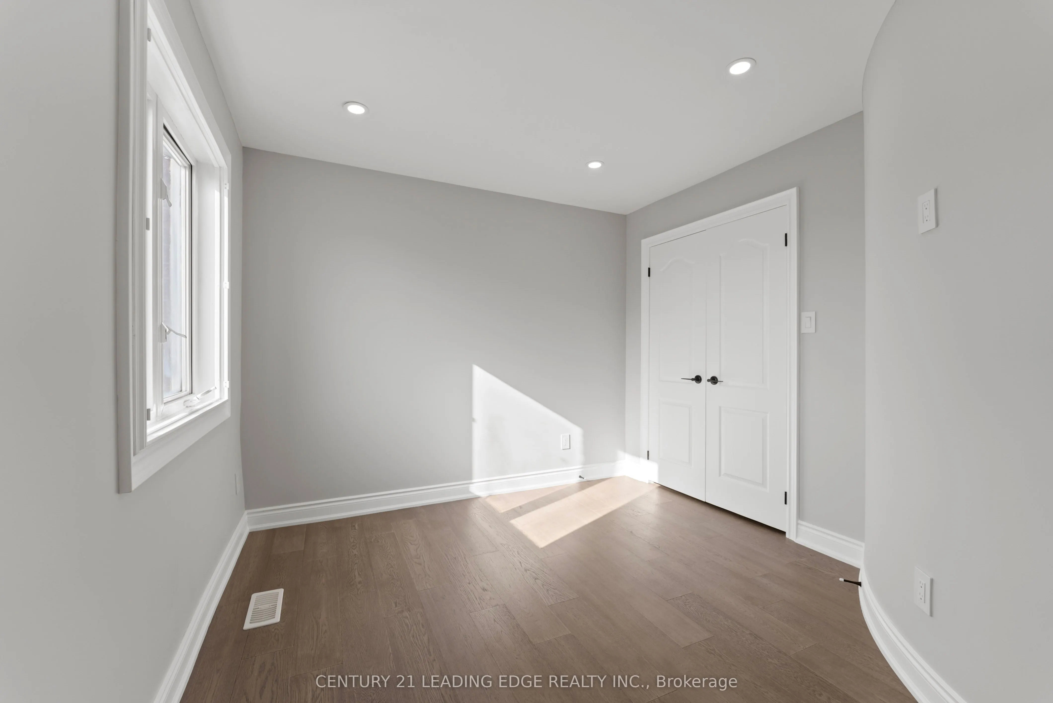 66 Chatterson Street, #Main & 2nd floor