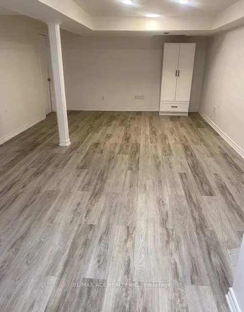 178 Ravenscroft Road, #Bsmt