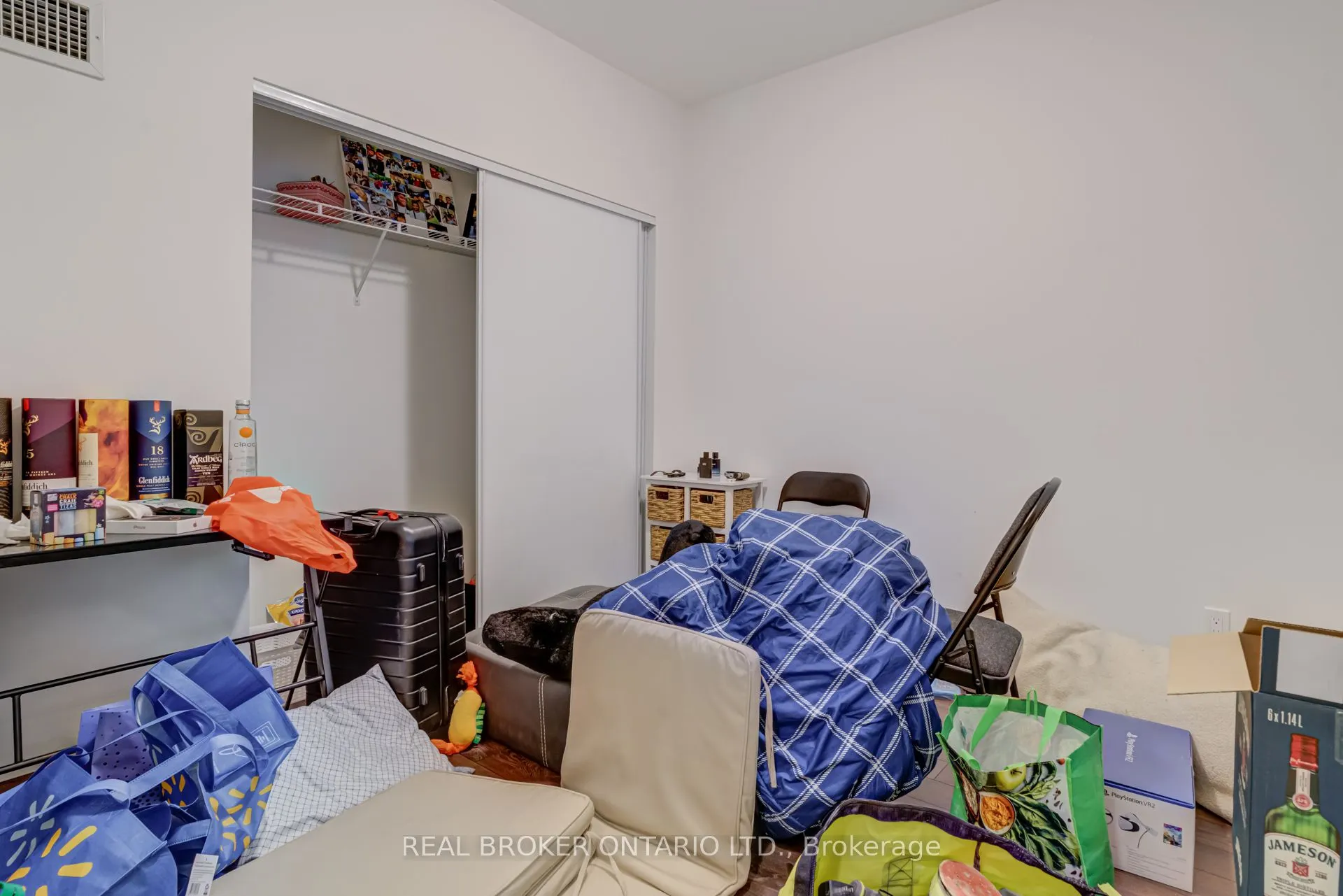 1350 Ellesmere Road, #706