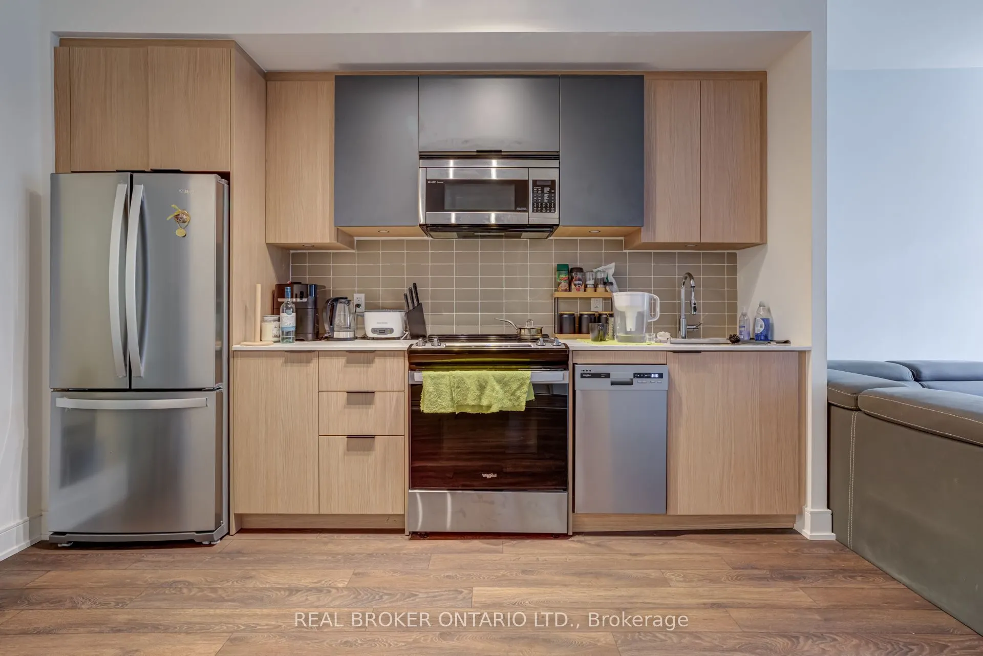 1350 Ellesmere Road, #706