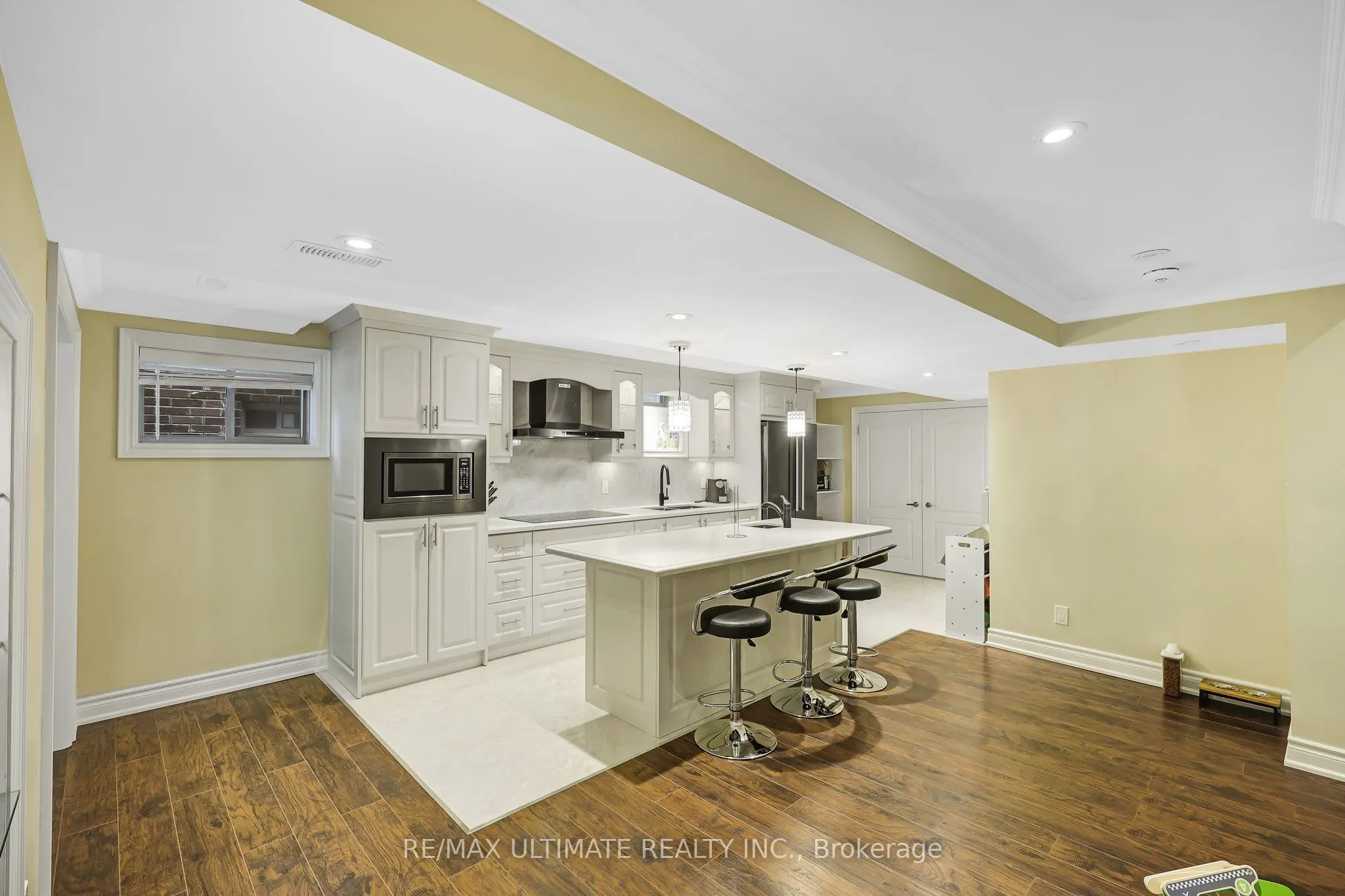 42 Donwoods Crescent