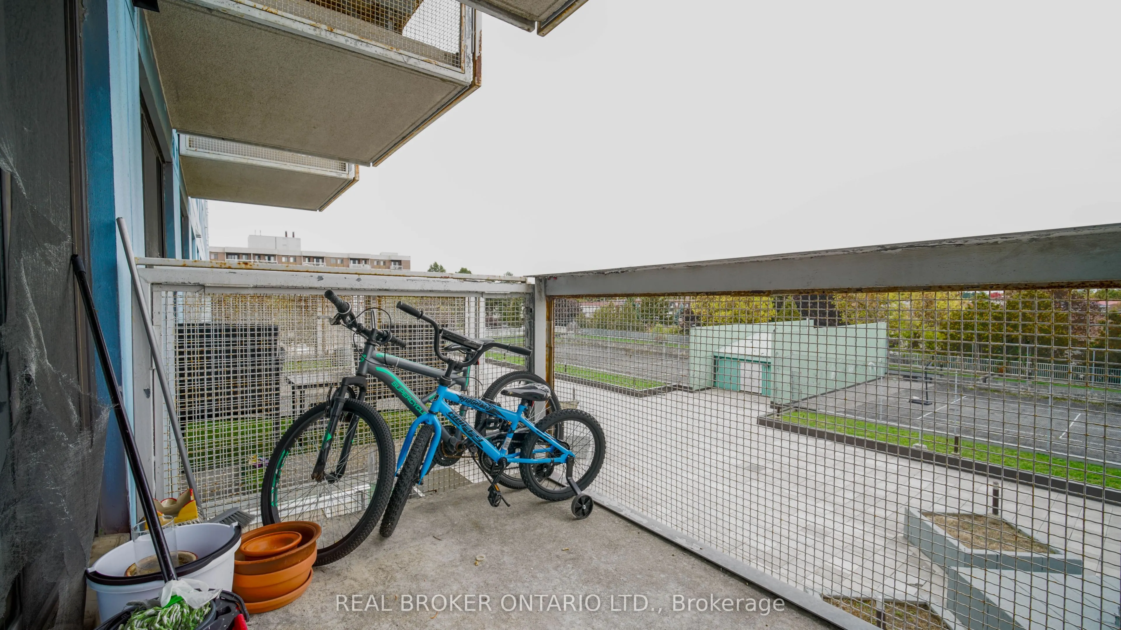 39 Kimbercroft Court, #414