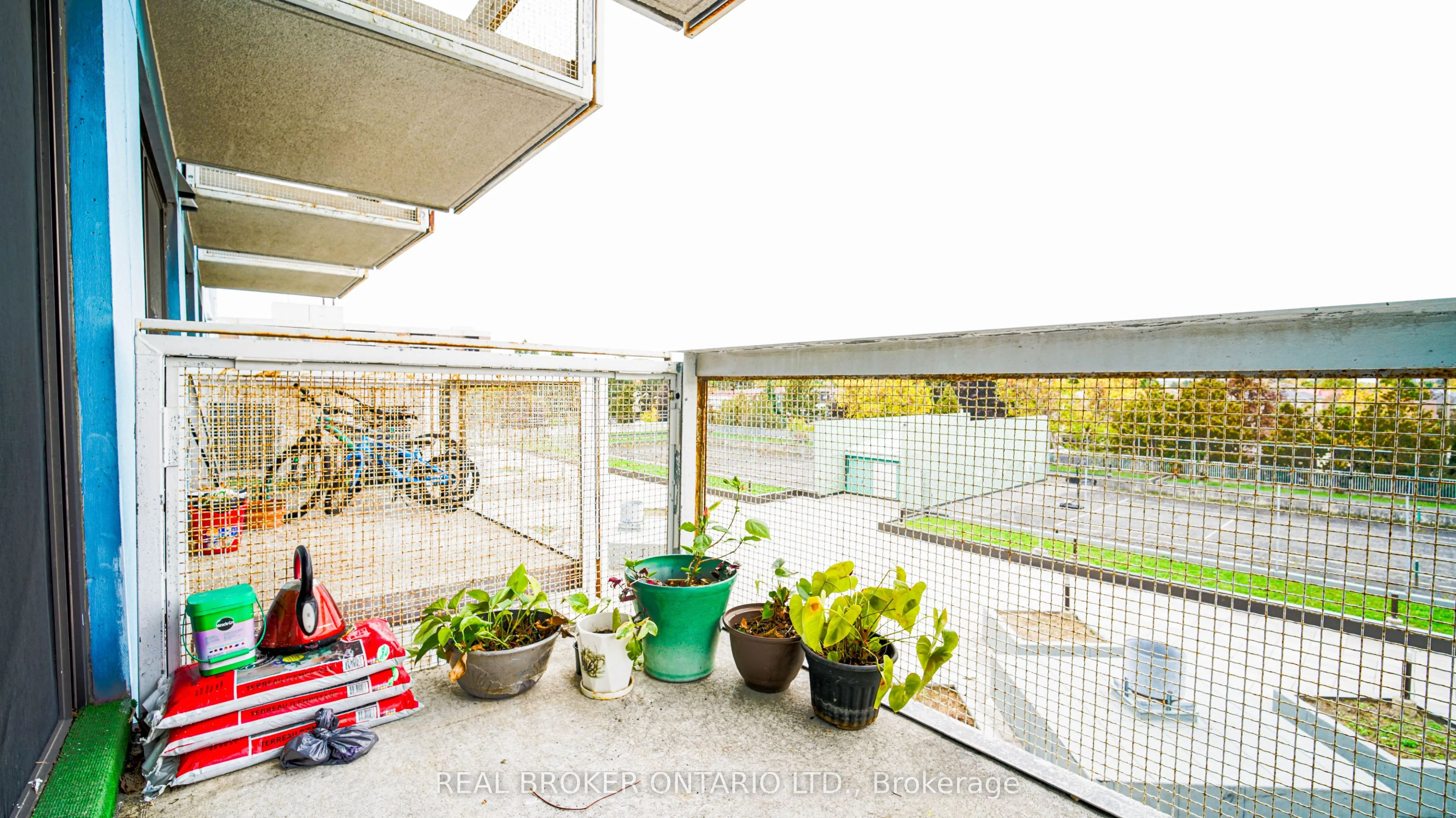 39 Kimbercroft Court, #414