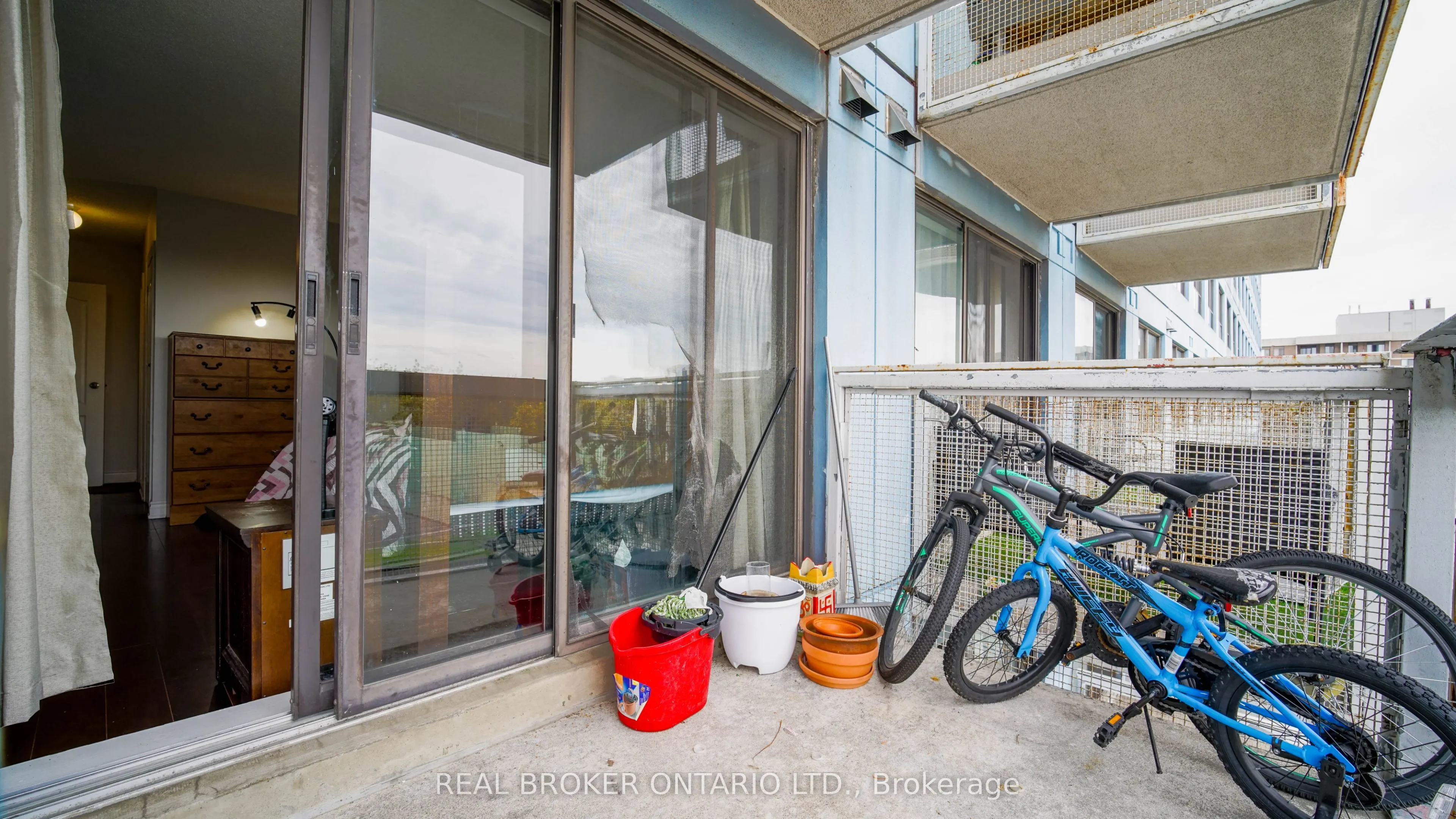 39 Kimbercroft Court, #414