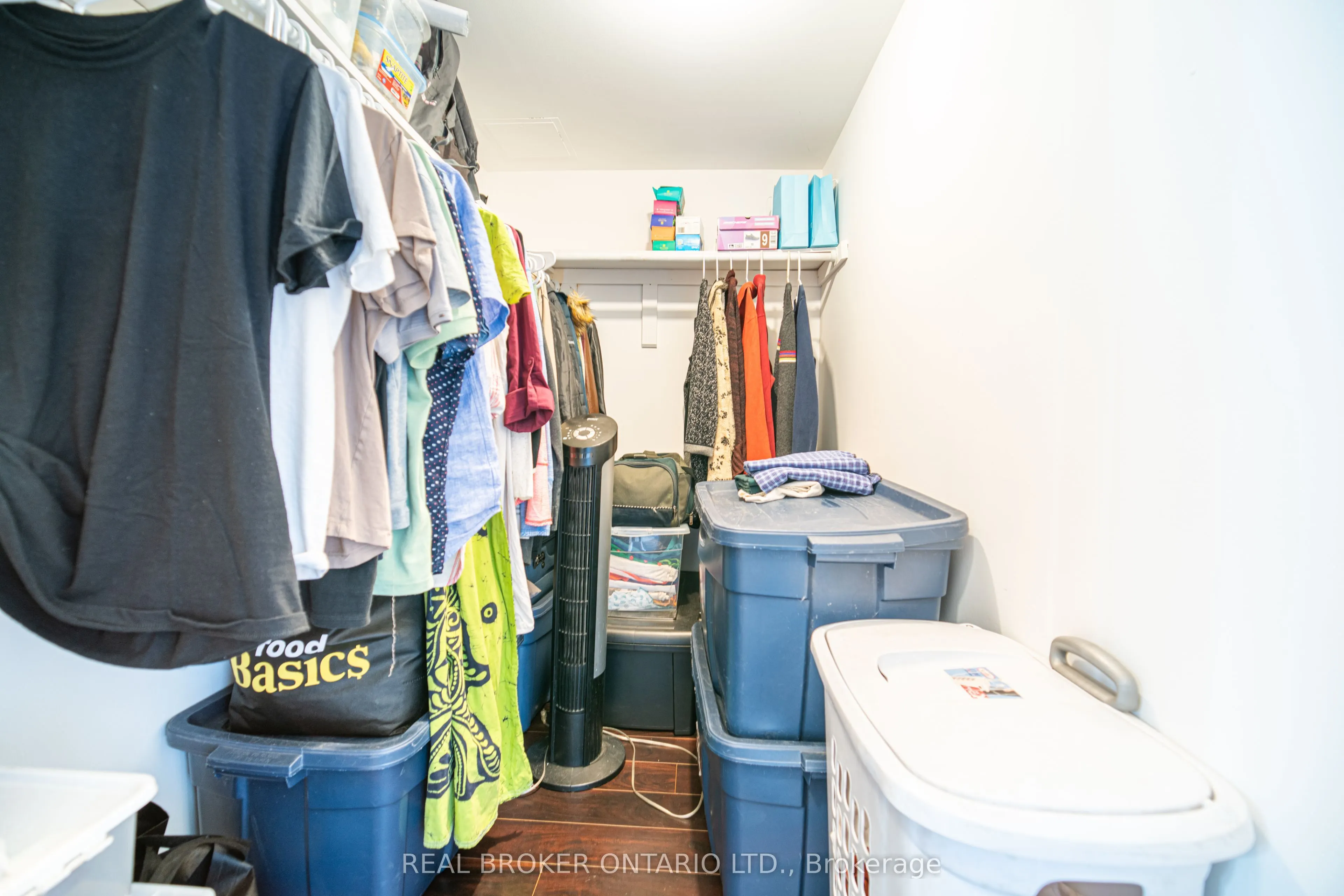 39 Kimbercroft Court, #414