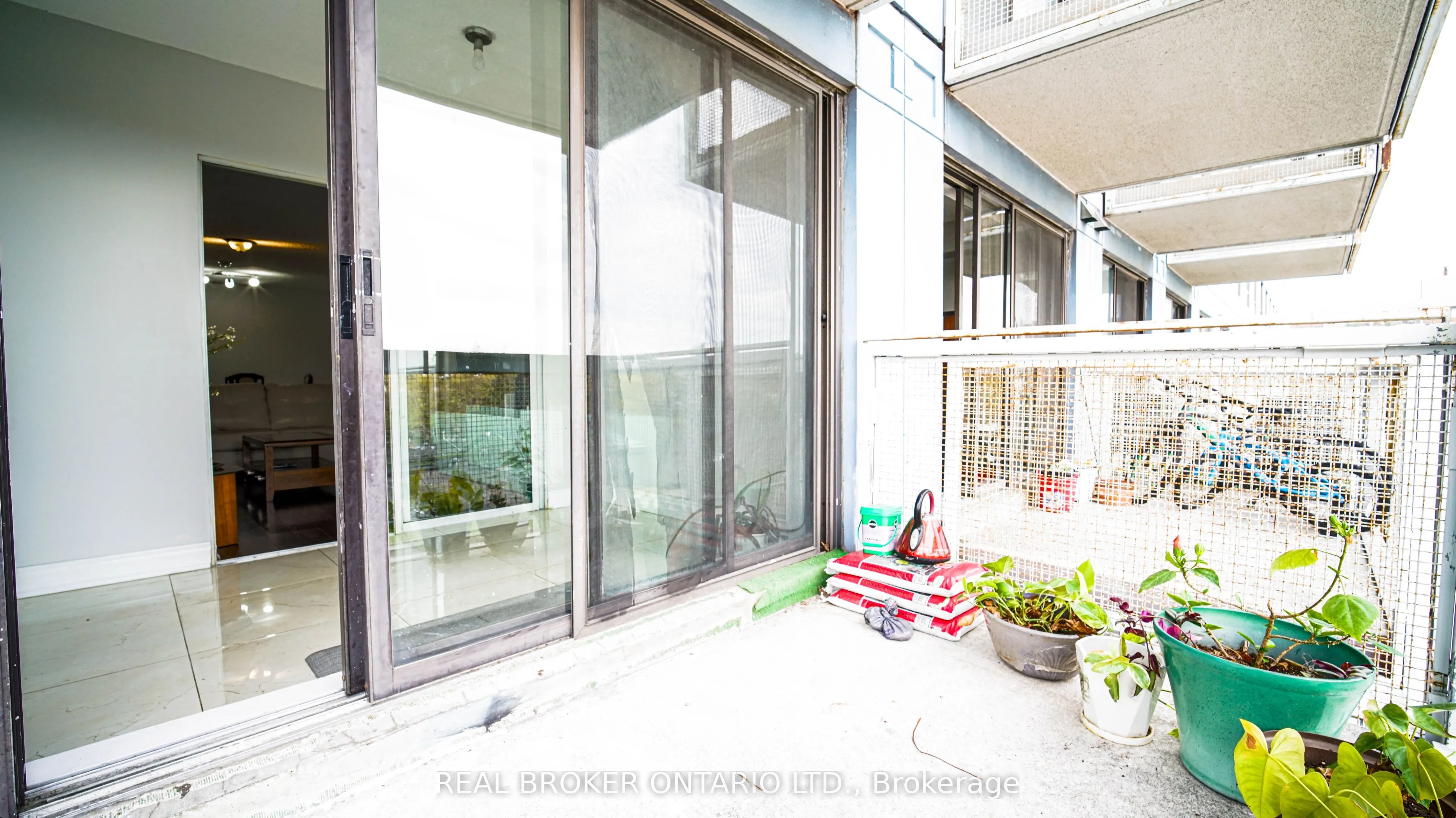 39 Kimbercroft Court, #414