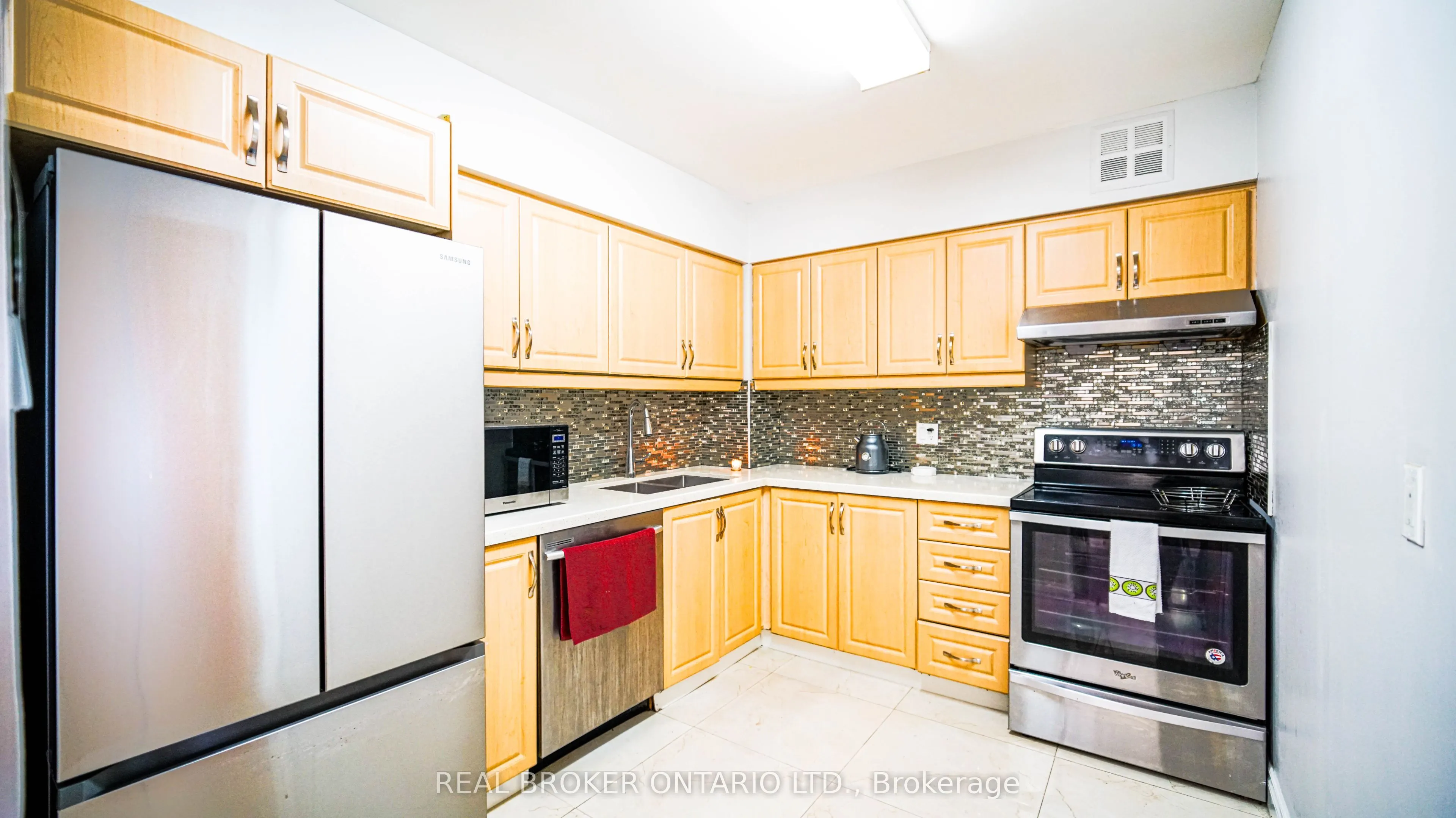 39 Kimbercroft Court, #414