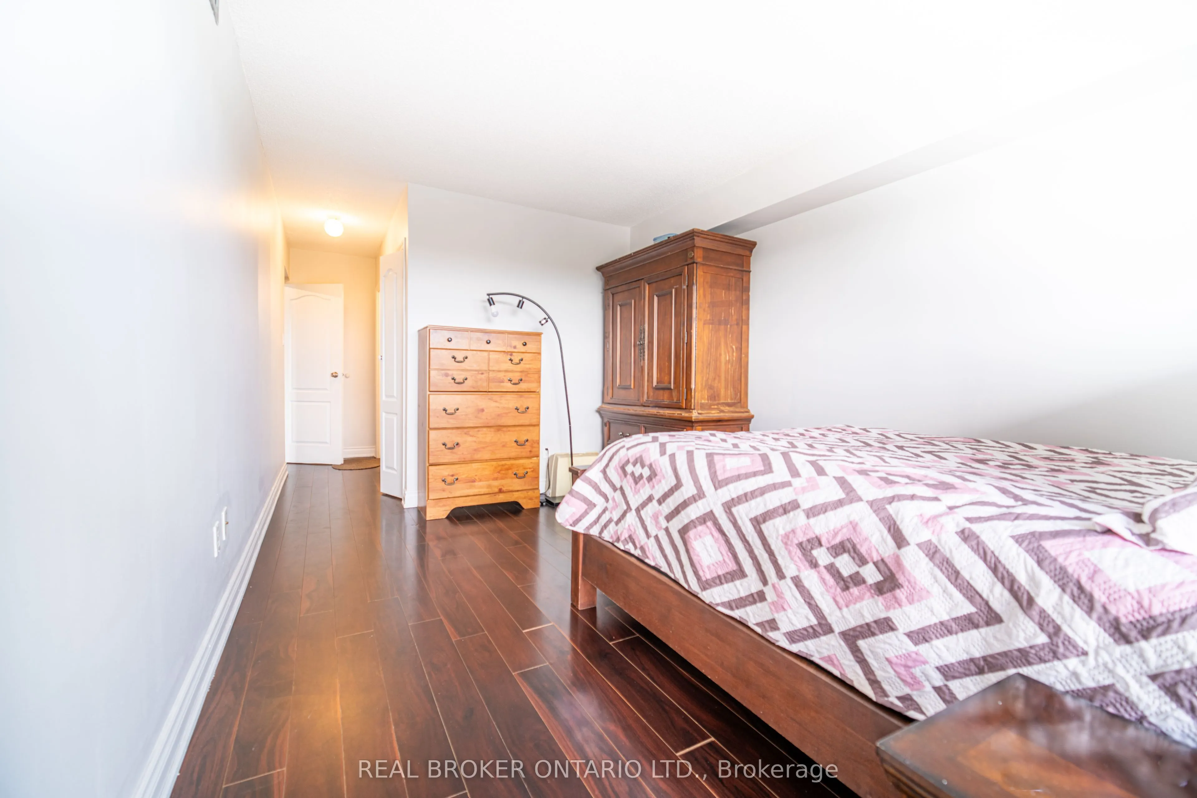 39 Kimbercroft Court, #414