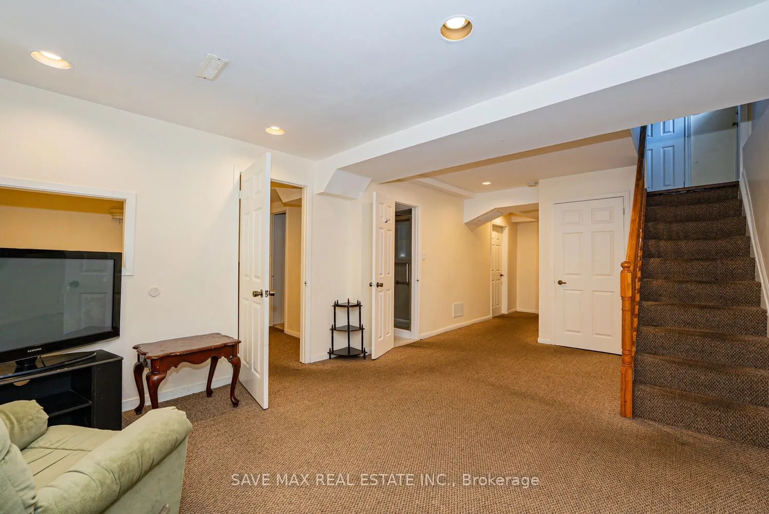 34 RIVER GROVE Drive, #Basement