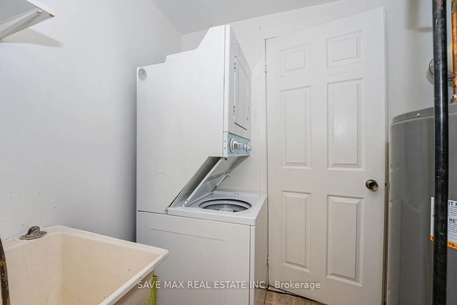 34 RIVER GROVE Drive, #Basement