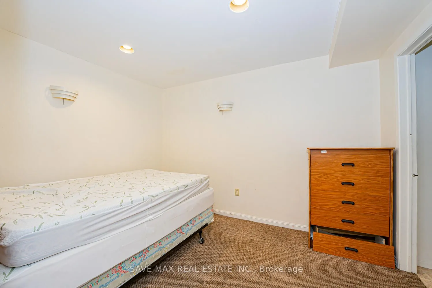 34 RIVER GROVE Drive, #Basement